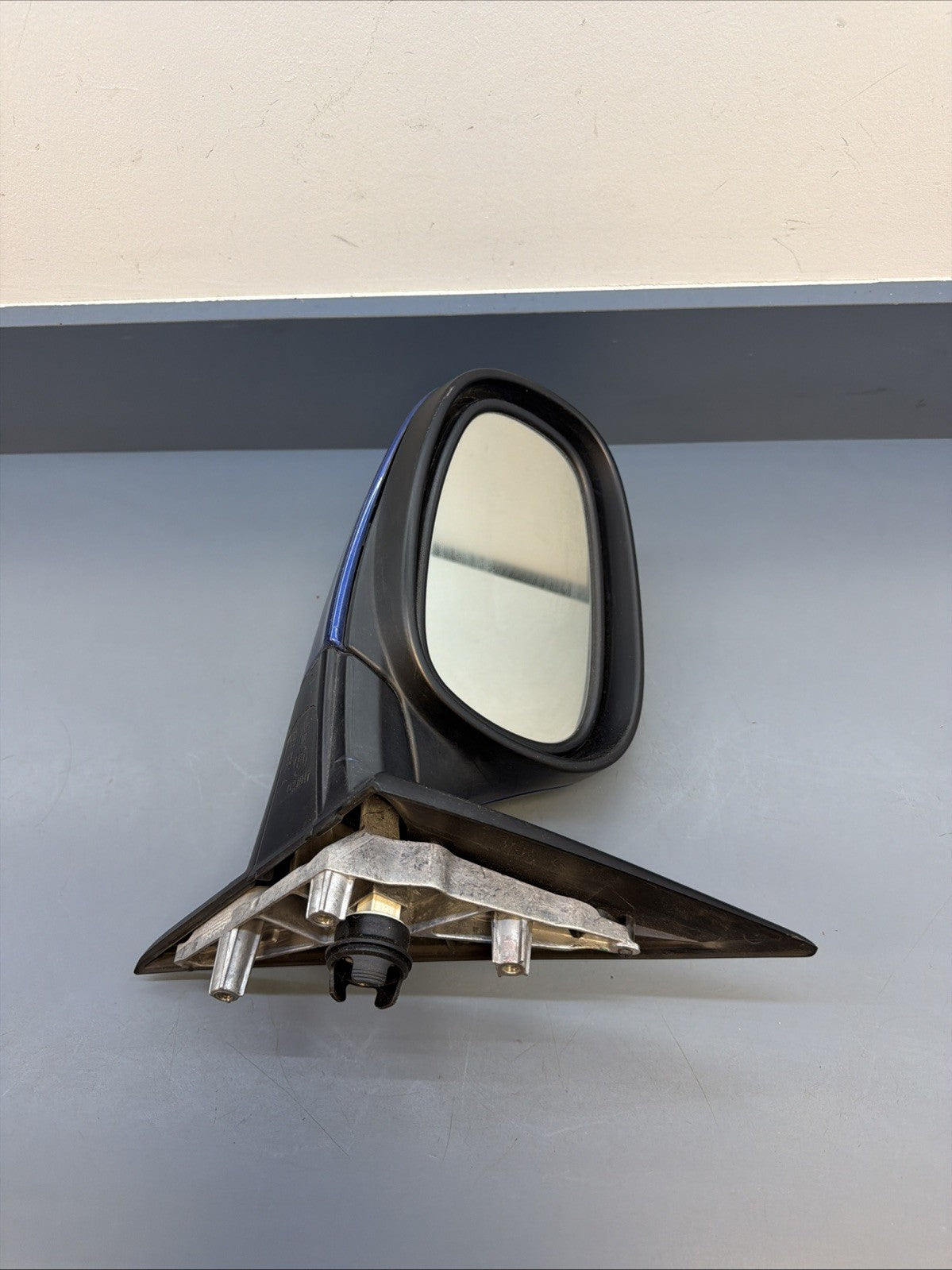 2009–2011 BMW 335i E90 Front Driver Side Mirror OEM 7182695 BLUE