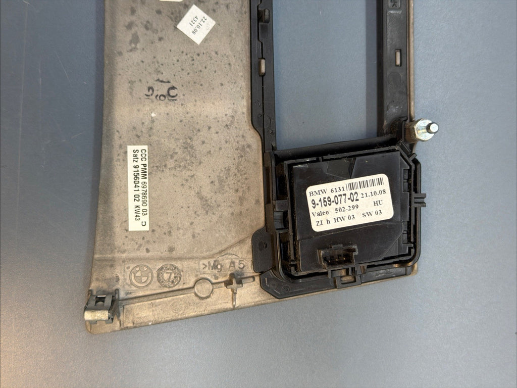 04-10 BMW 535I E60 FRONT DASH HEATED SEAT TRACTION PANEL OEM 6978690