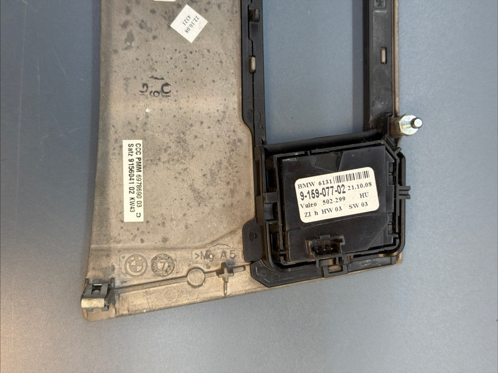 04-10 BMW 535I E60 FRONT DASH HEATED SEAT TRACTION PANEL OEM 6978690