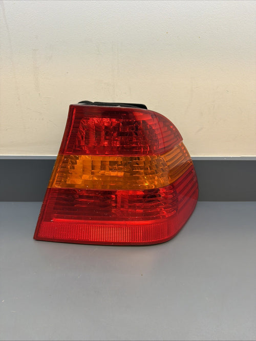 02-05 BMW E46 325i 325xi 330i Sedan Rear Right Tail Light Assy 6946534 OEM