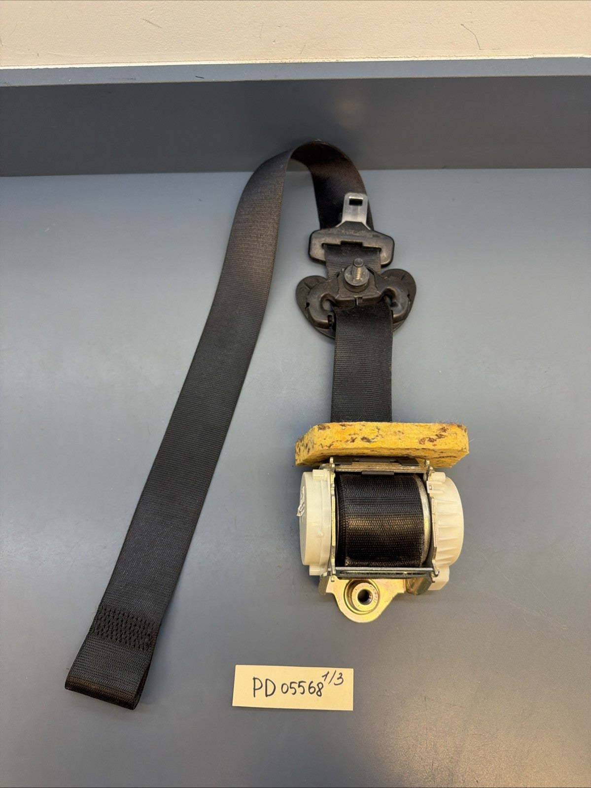 BMW E92 COUPE 328 335 M3 Driver Side Front Left LH Seatbelt Retractor 34023561B