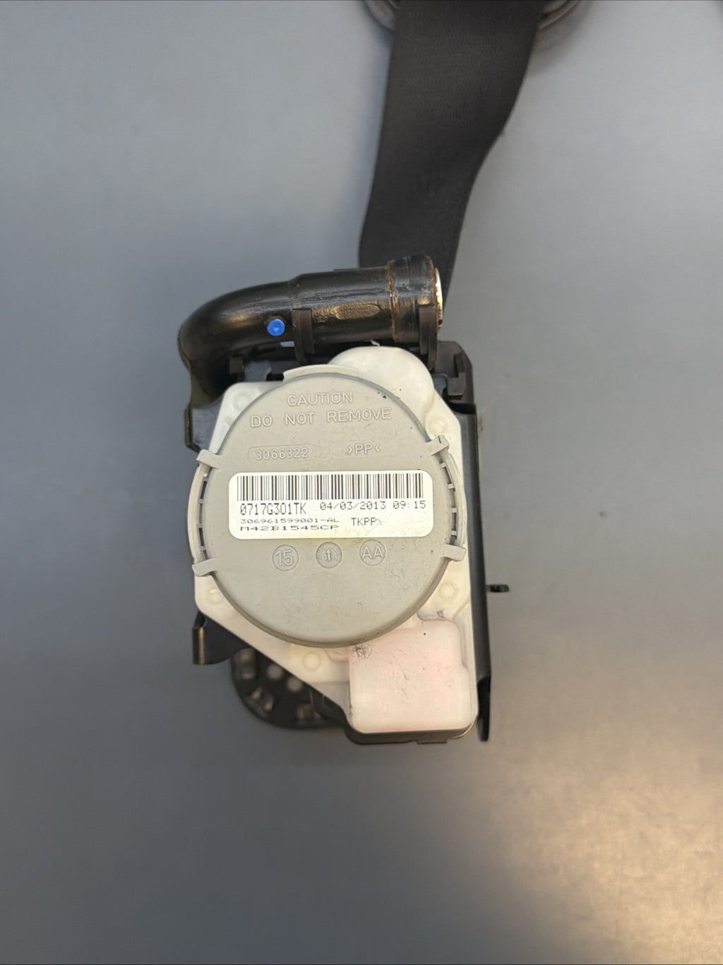2011 - 2017 BMW X3 Front Seat Belt Bucket Passenger Buckle S2736725001 OEM