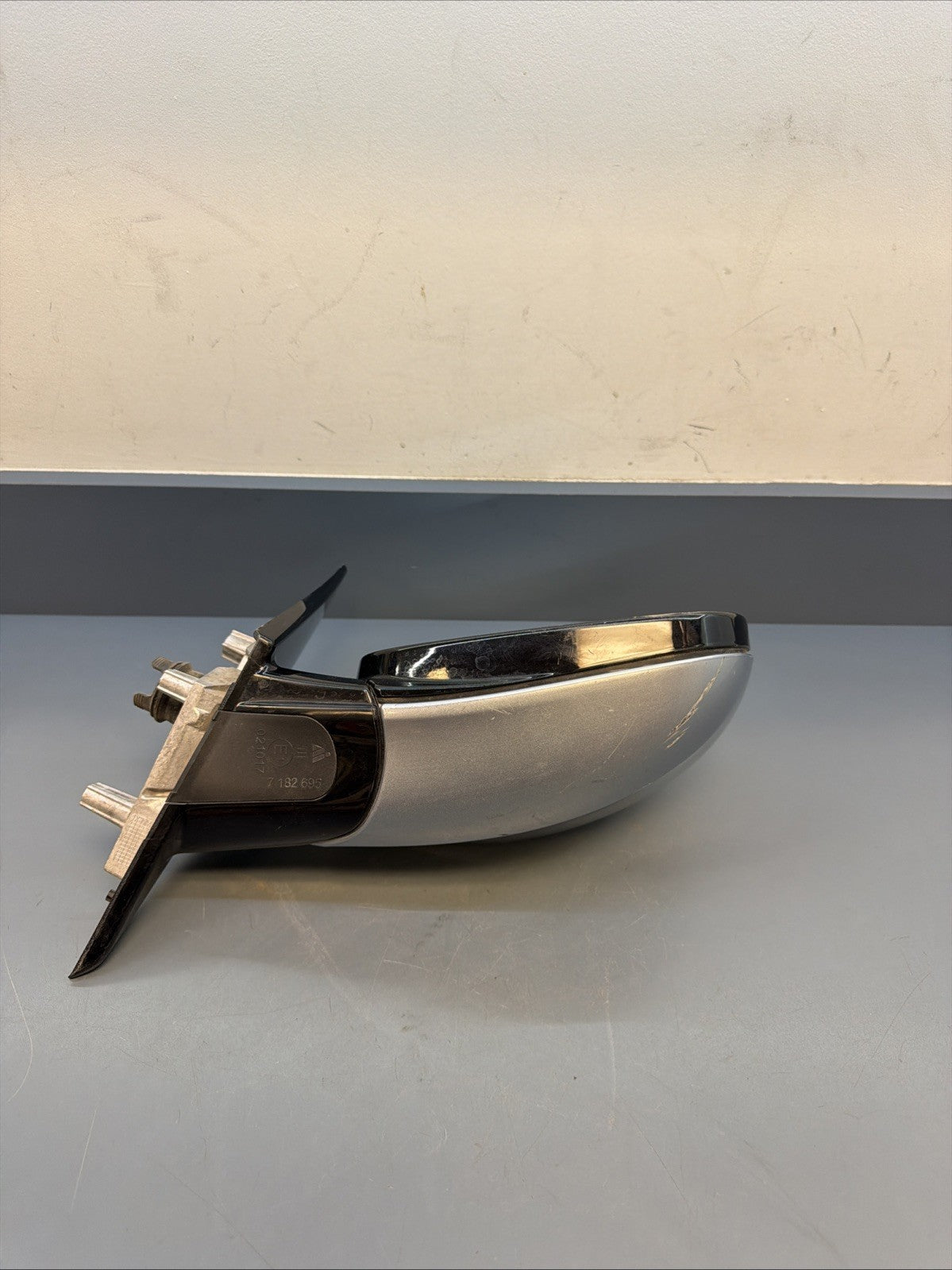 2009-2011 BMW E90 E91 3 Series Right Passenger Side Door Mirror 7182695