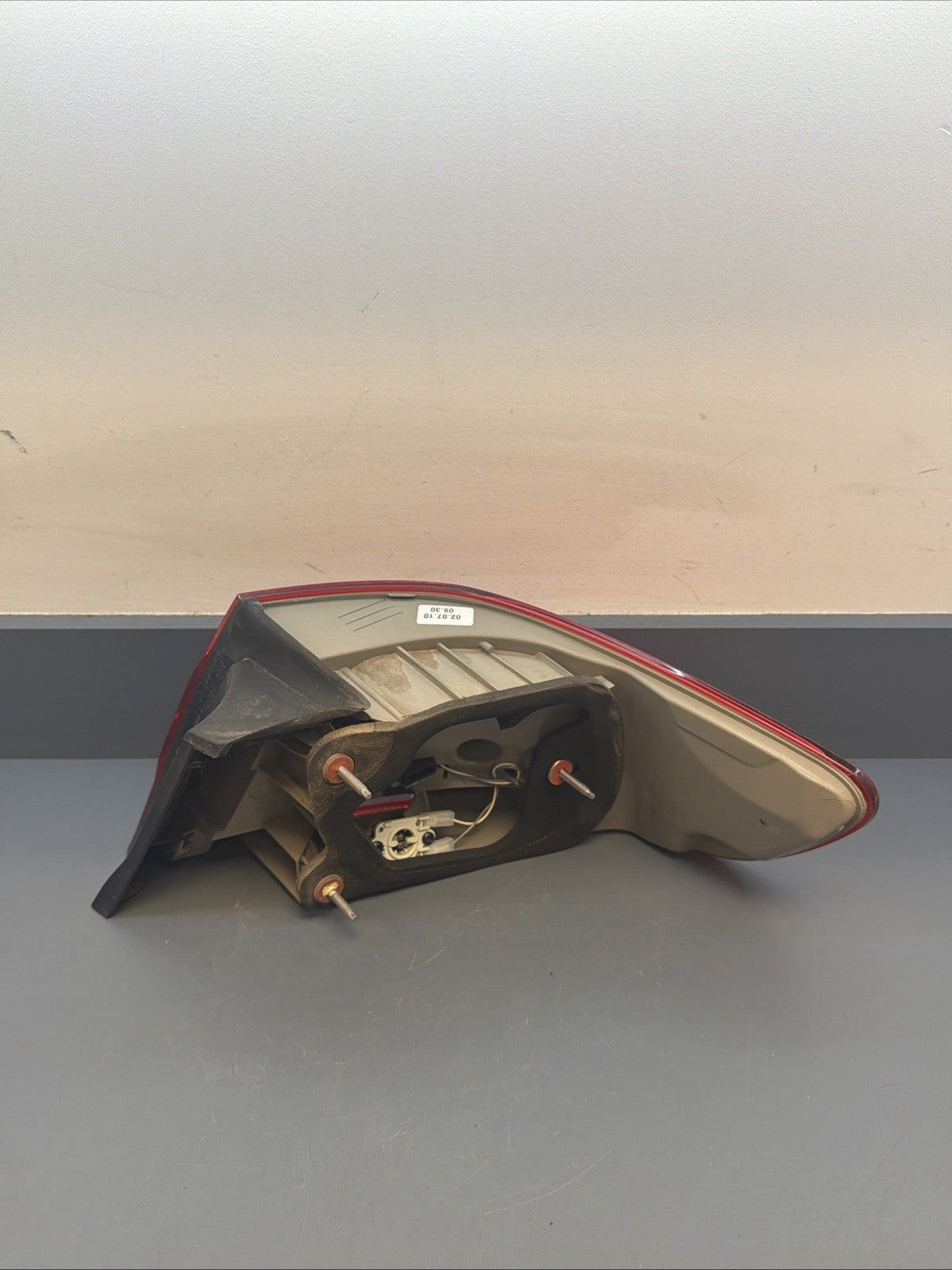 2011-2013 BMW 3 -SERIES E92 LEFT SIDE LH OUTER LED LCI TAILLIGHT OEM 7251959 LCI