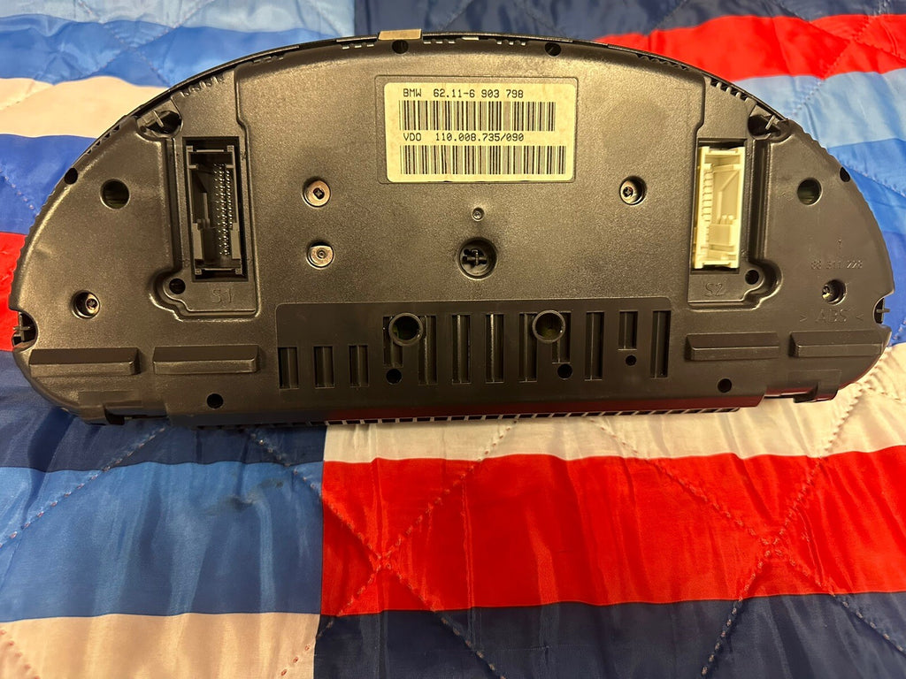 97-03 BMW E39 OEM INSTRUMENT CLUSTER SPEEDOMETER OEM 124K MILES 6903798 AT