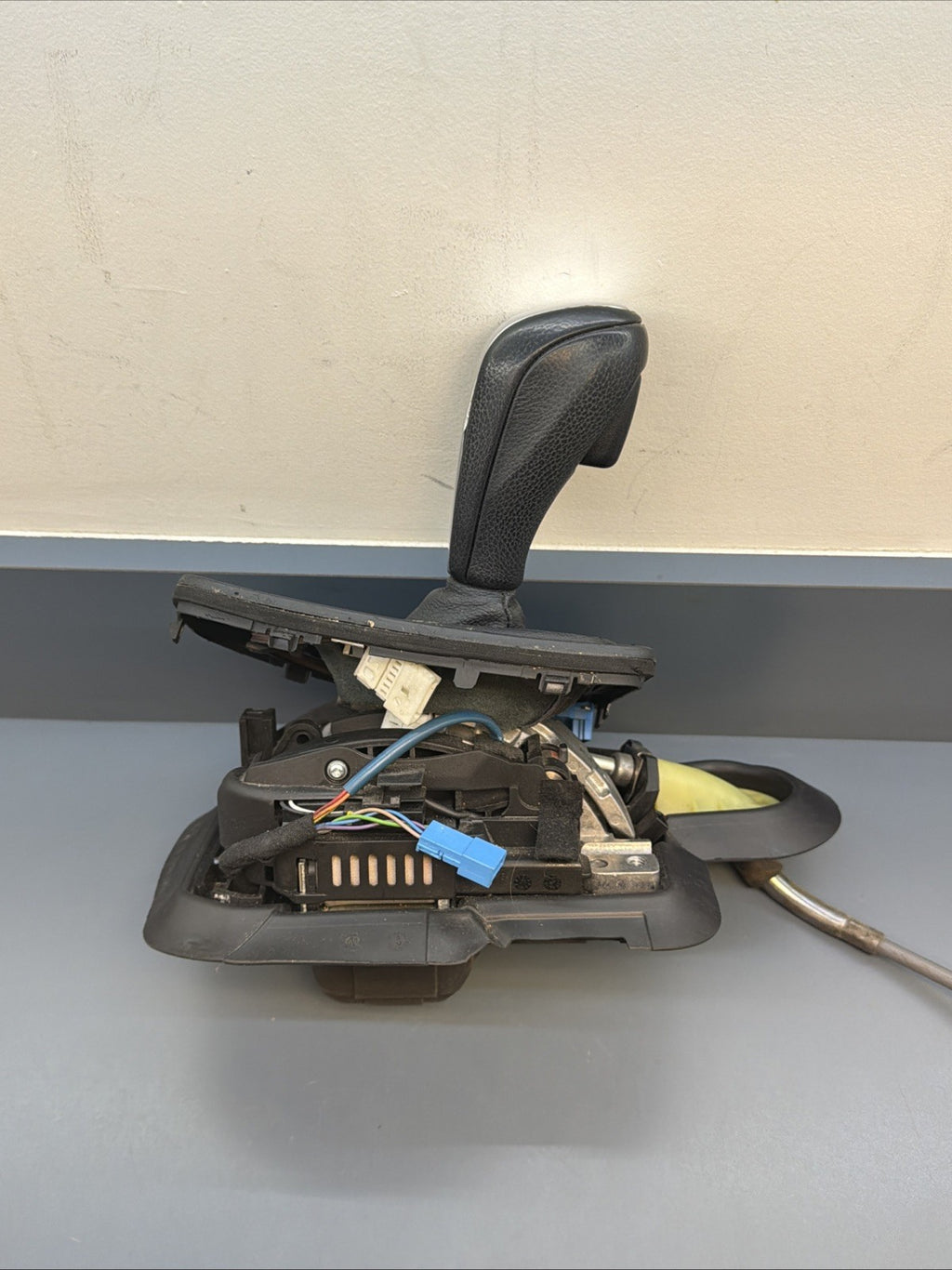 2007-2013 BMW E92 E90 3-Series 328 335 Automatic Transmission Shifter 7580923