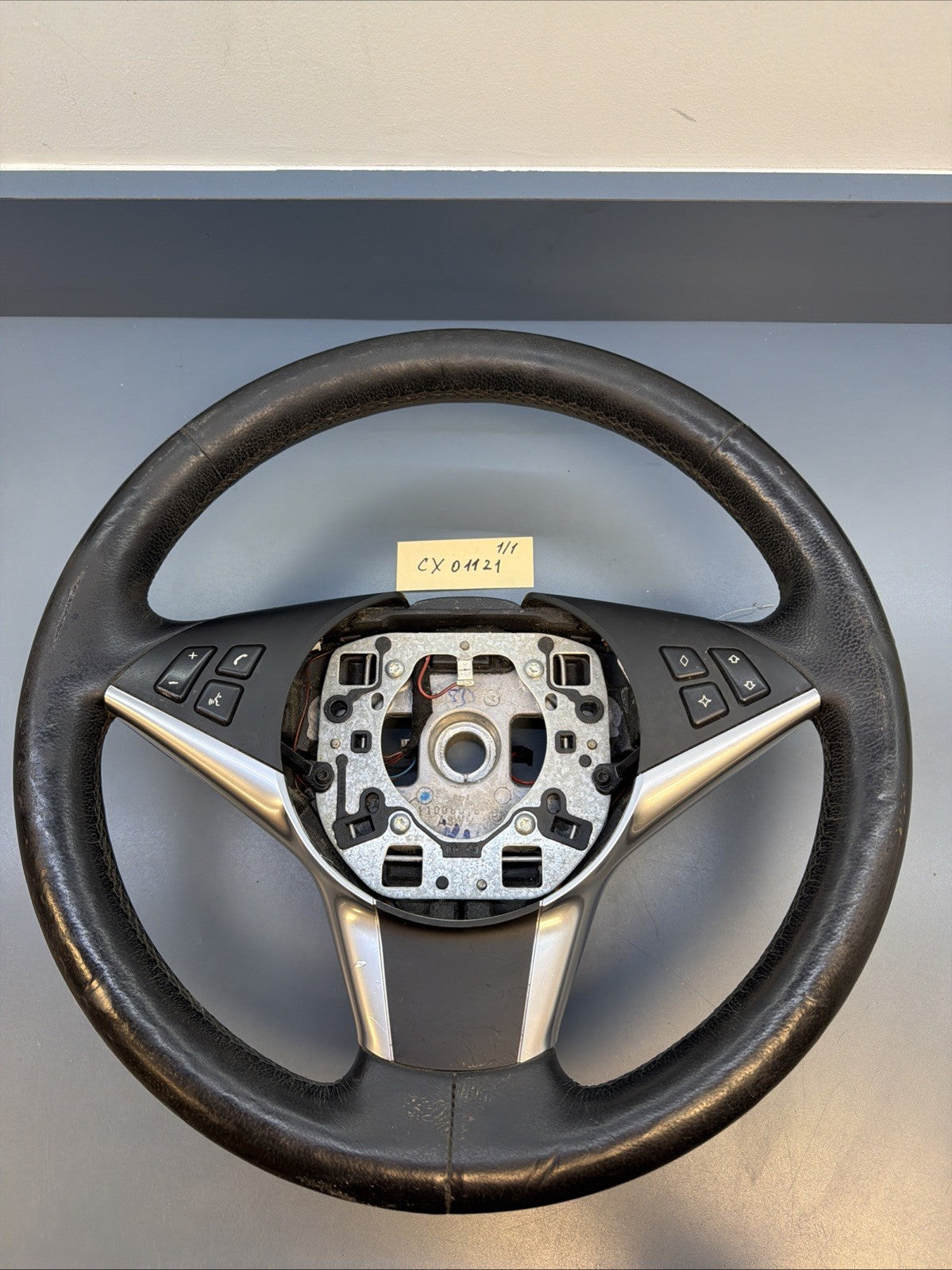 BMW 03-10 E60 5 SERIES BLACK LEATHER STEERING WHEEL W/BUTTONS OEM 11008818