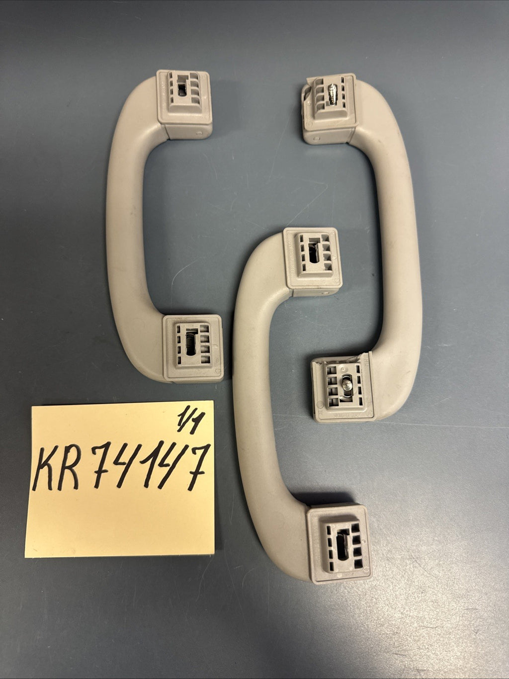 06-11 BMW E90 328I 335I INTERIOR ROOF GRAB HANDLE PAIR GREY 7033659 OEM