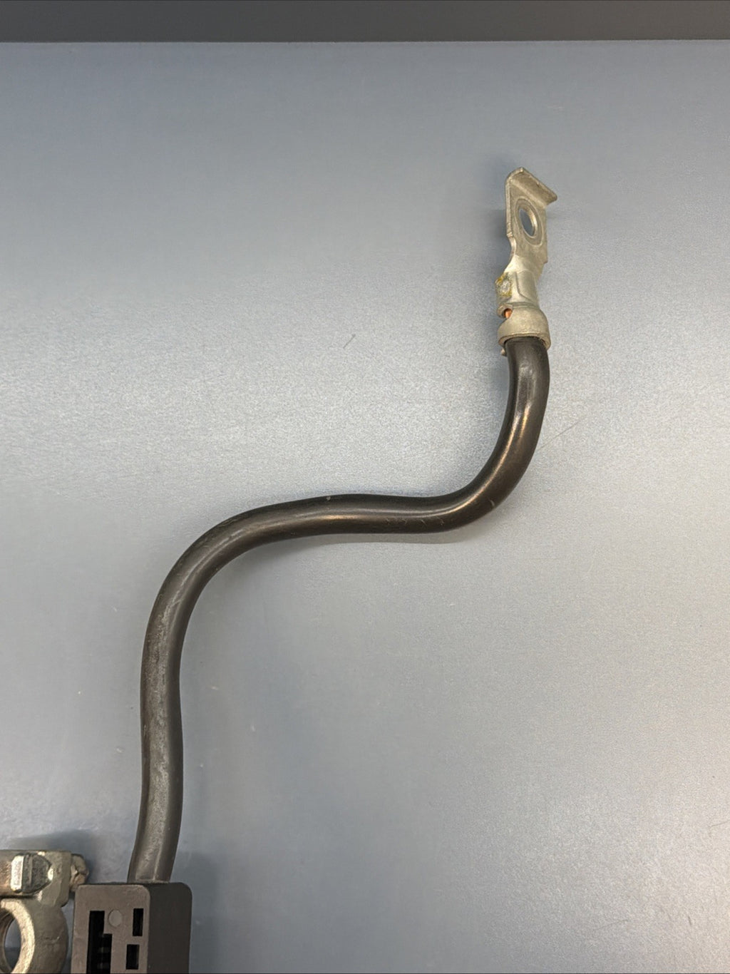 06-13 BMW X5 E70 E90 328i 325i Rear Trunk Battery Negative Cable 9164352