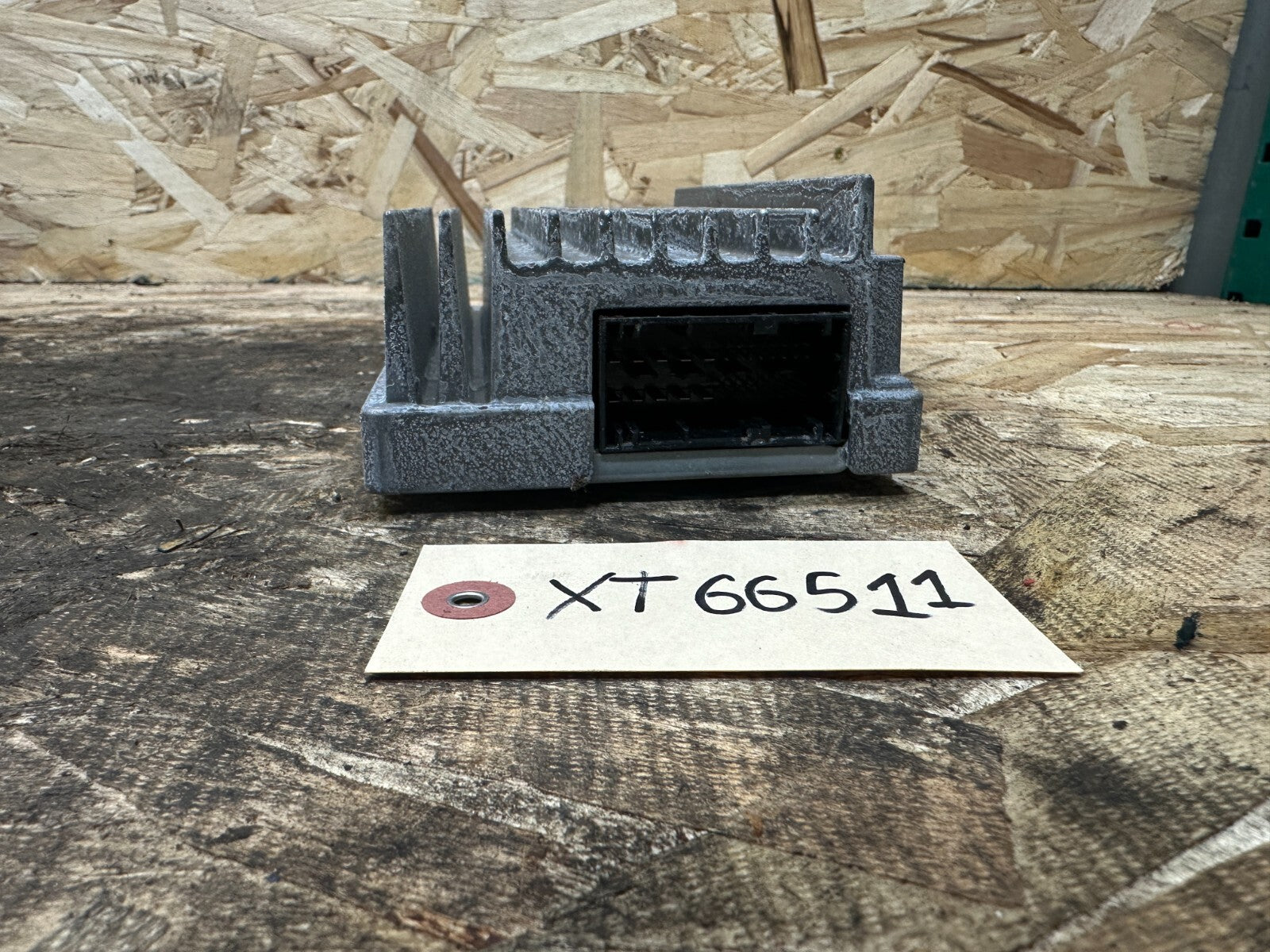 BMW 2012-2015 E84 X1 RADIO STERIO HiFi LEAR AMPLIFIER OEM 9283499
