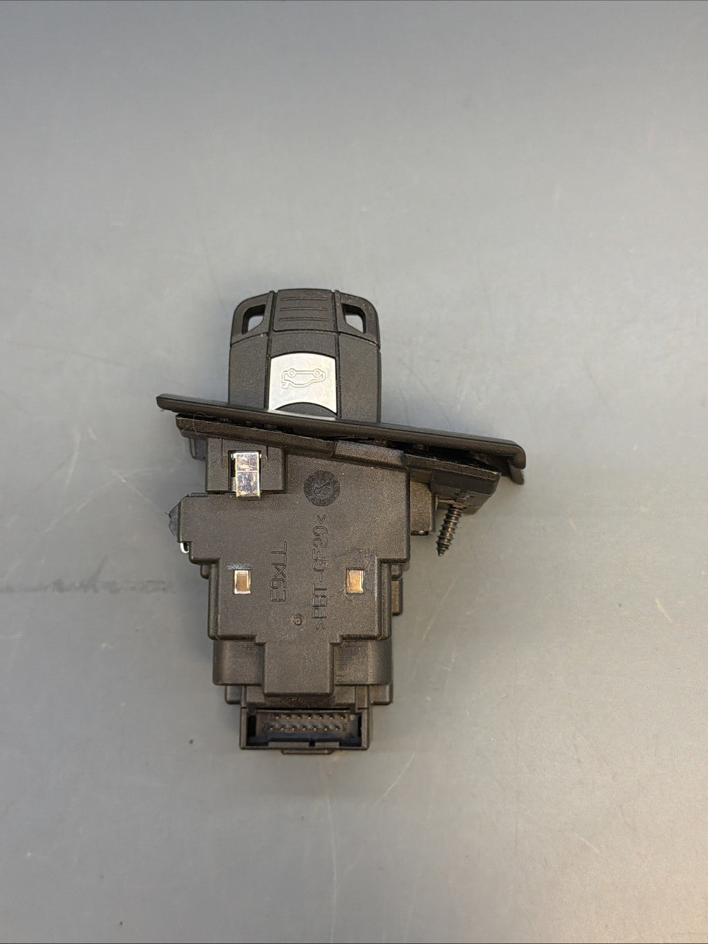 06-08 BMW E90 E91 E92 Engine Computer DME CAS KEY MSV70 N52 MANUAL OEM 7561817