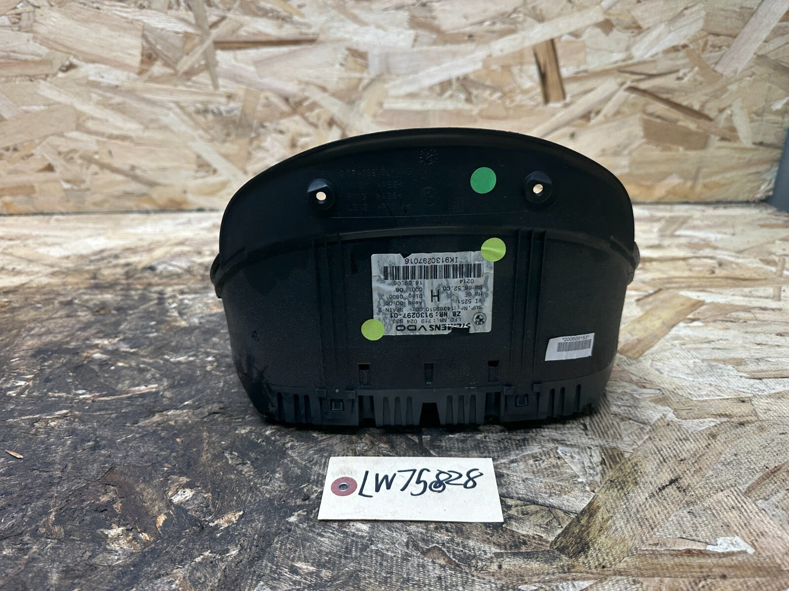 BMW 2005-2012 E90 SPEEDOMETER INSTRUMENT GAUGE CLUSTER MPH OEM 9130297