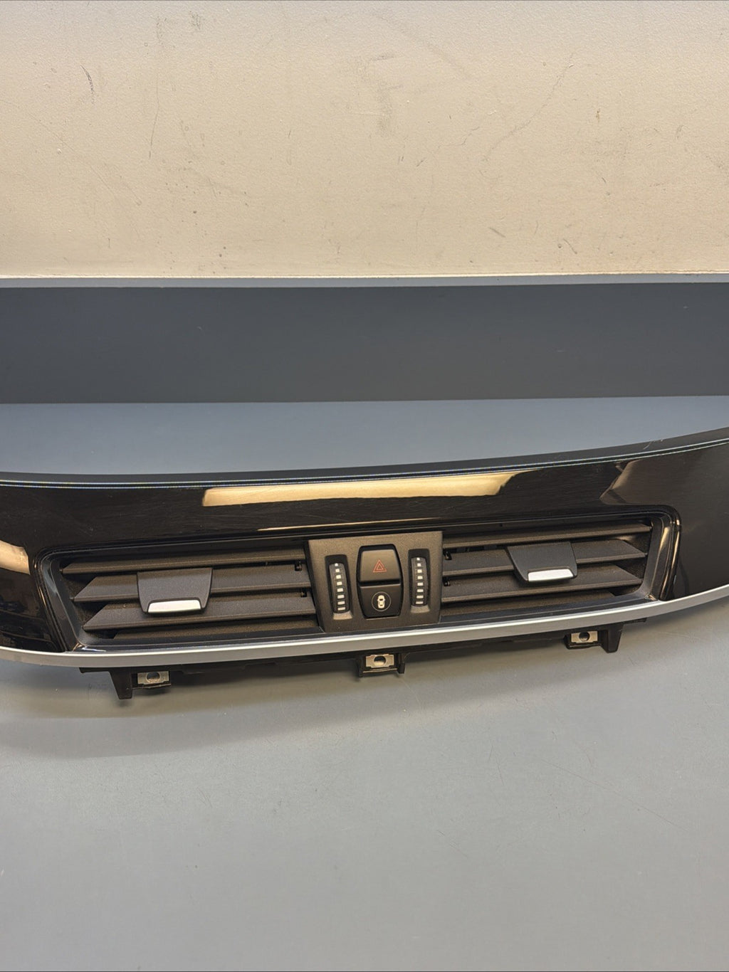 2014-2019 BMW X1 F48 X2 F39 Dash Console Trim Panel 9332485 OEM