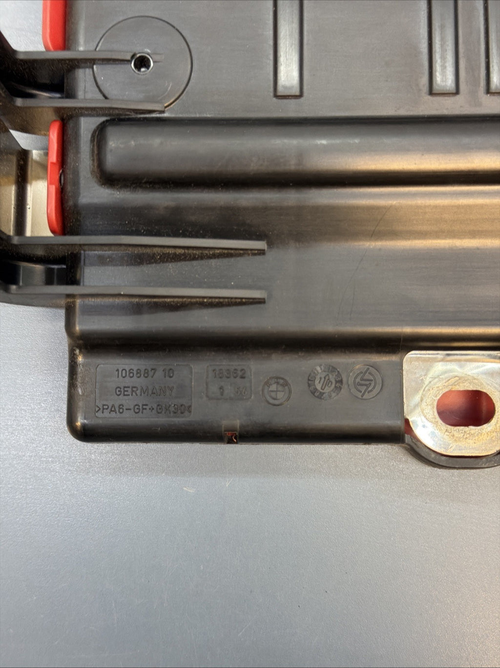 07-13 BMW E70 E71 X5 X6 BATTERY POWER DISTRIBUTION BOX REGULATOR MODULE 6942912