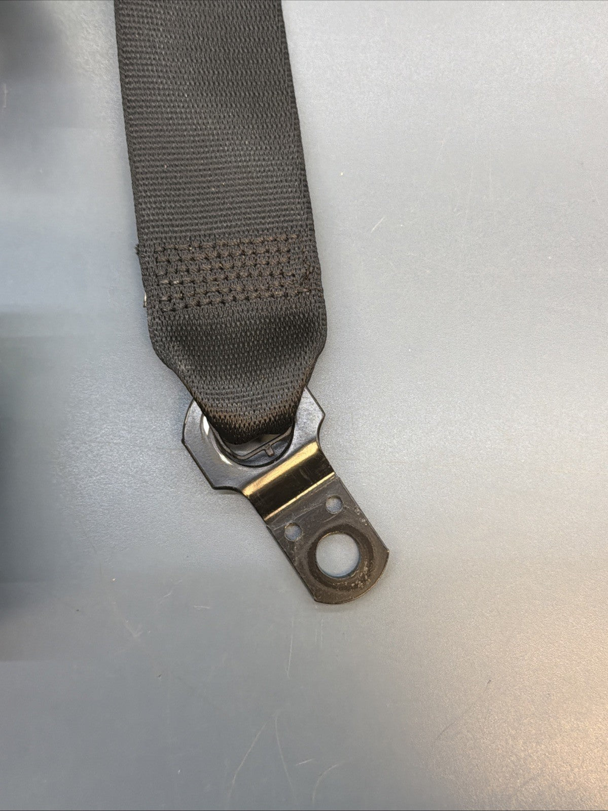 2004 - 2010 BMW X3 E83 FRONT LEFT DRIVER SIDE SEAT BELT STRAP 34003071B OEM