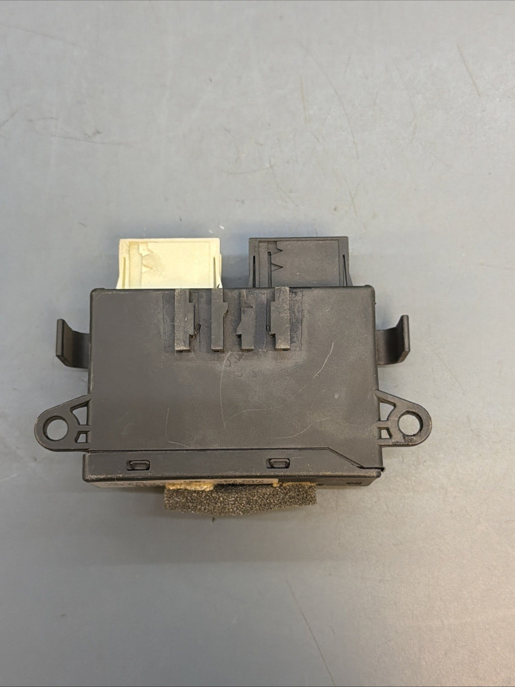 2000-2005 BMW E46 330i Mirror Memory Control Module 61.31-8386427 OEM