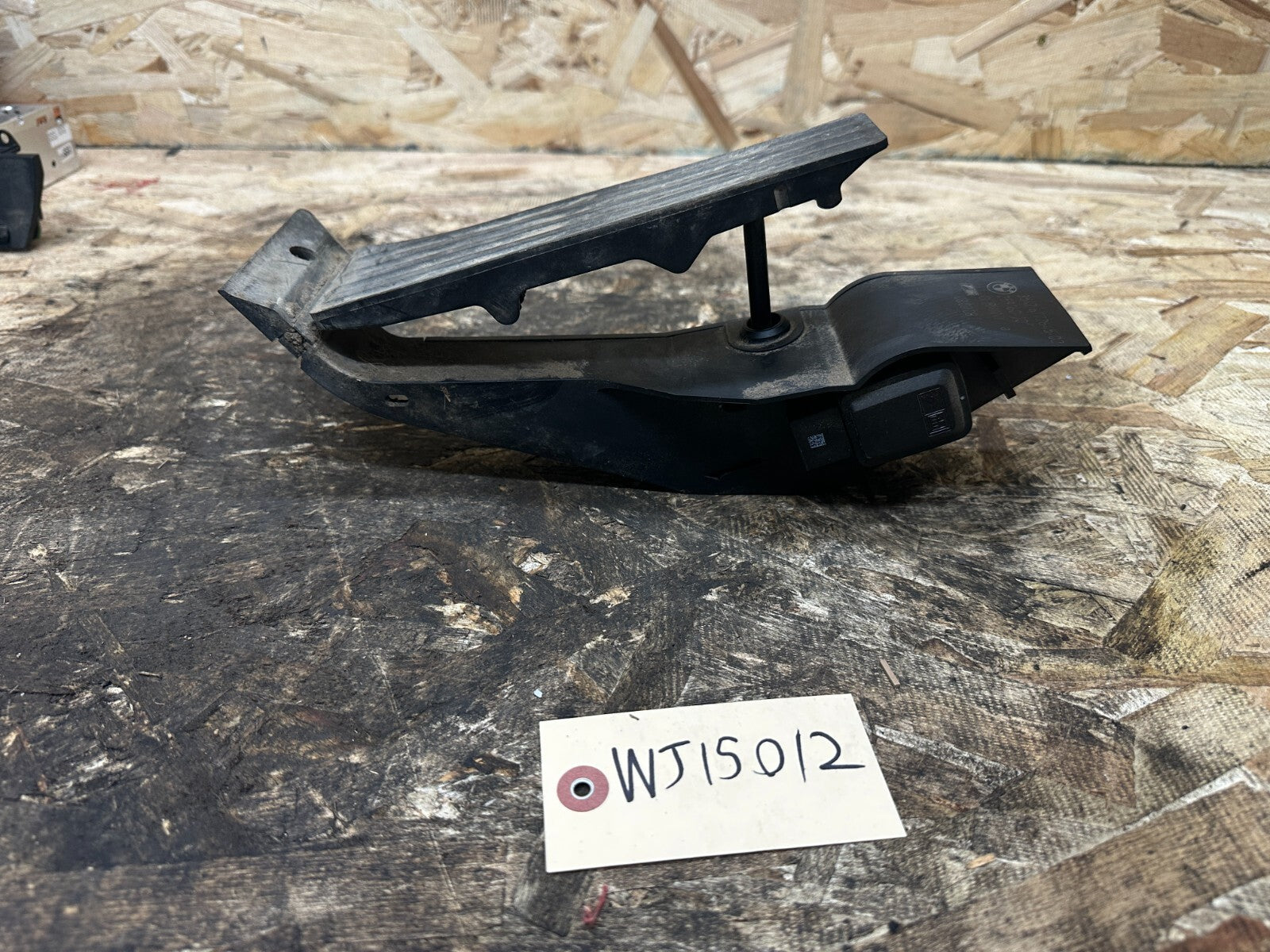 BMW 2003-2010 E83 X3 E90 3 SERIES GAS ACCELRATOR THROTTLE PEDAL OEM 6772645