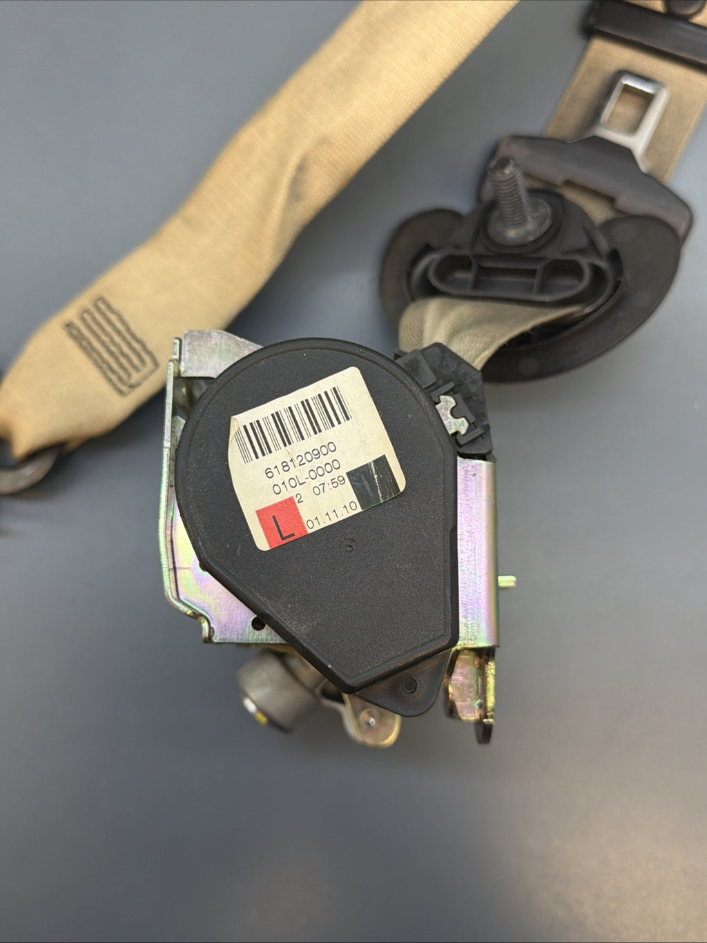 2011-2016 BMW 528i 535i 550i F10 Front Left Side Seatbelt Seat Belt 7241749 OEM