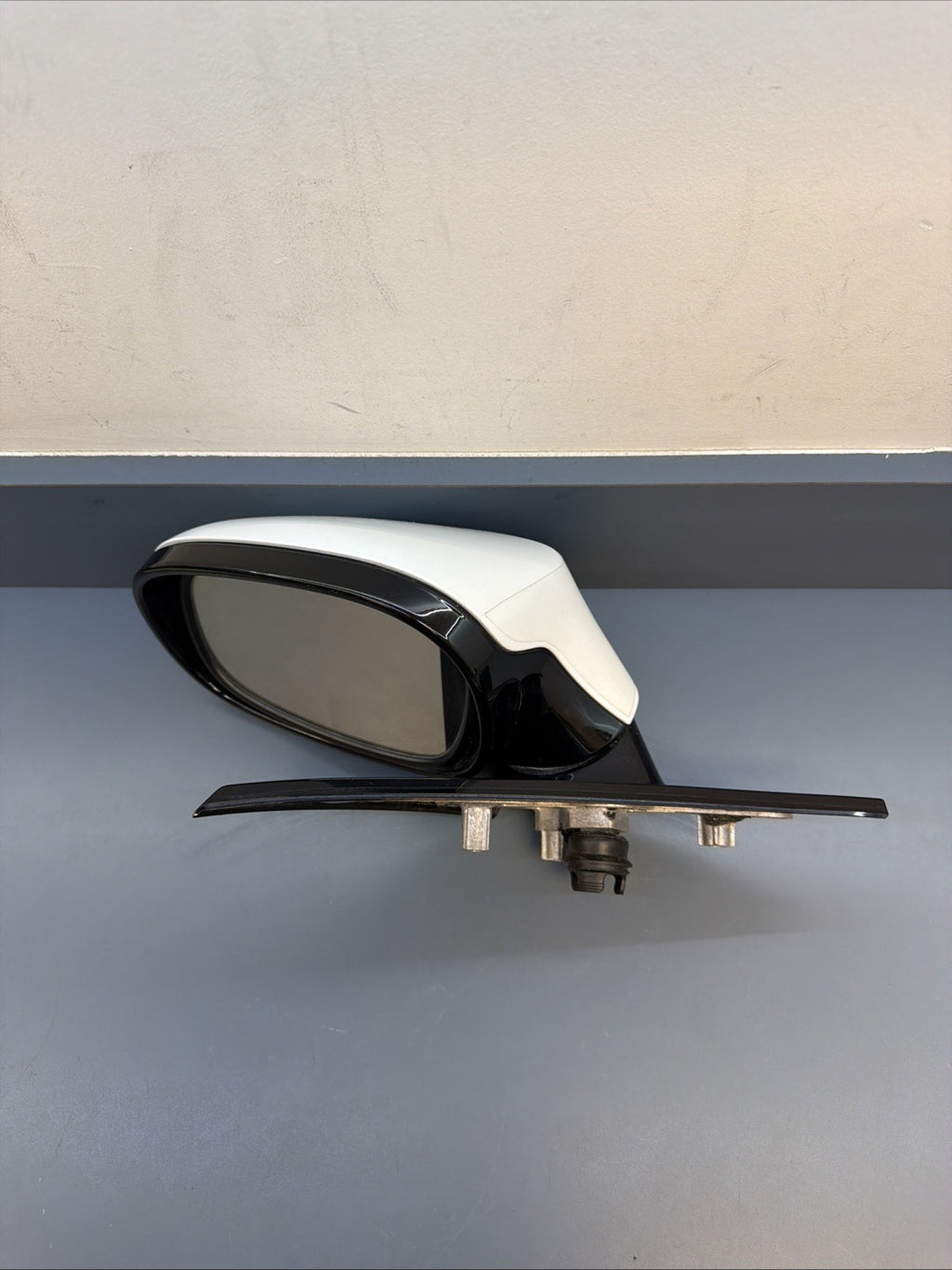 10-13 OEM BMW E88 E82 LEFT DRIVER Side Heated Mirror Assembly White 7282047