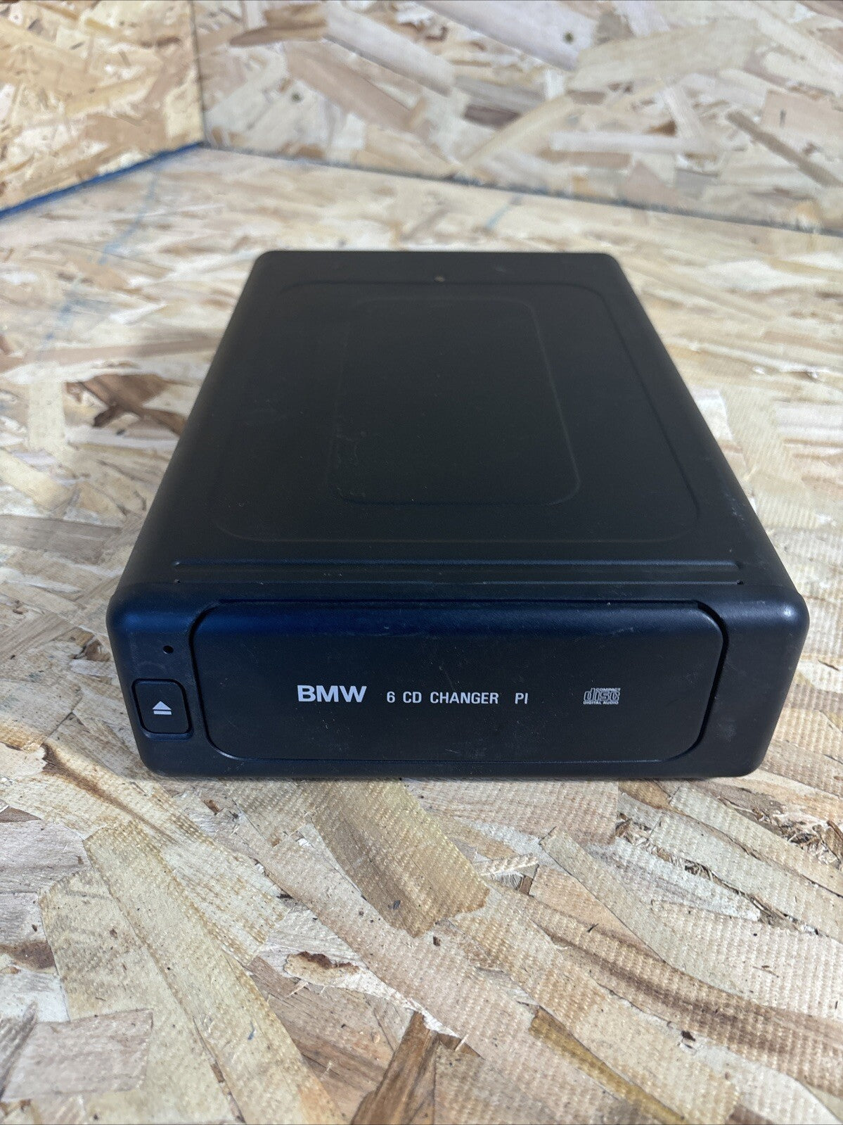 BMW TRUNK 6 CD CHANGER PLAYER MODULE UNIT & MAGAZINE OEM E38 E39 5 OR 7 SERIES