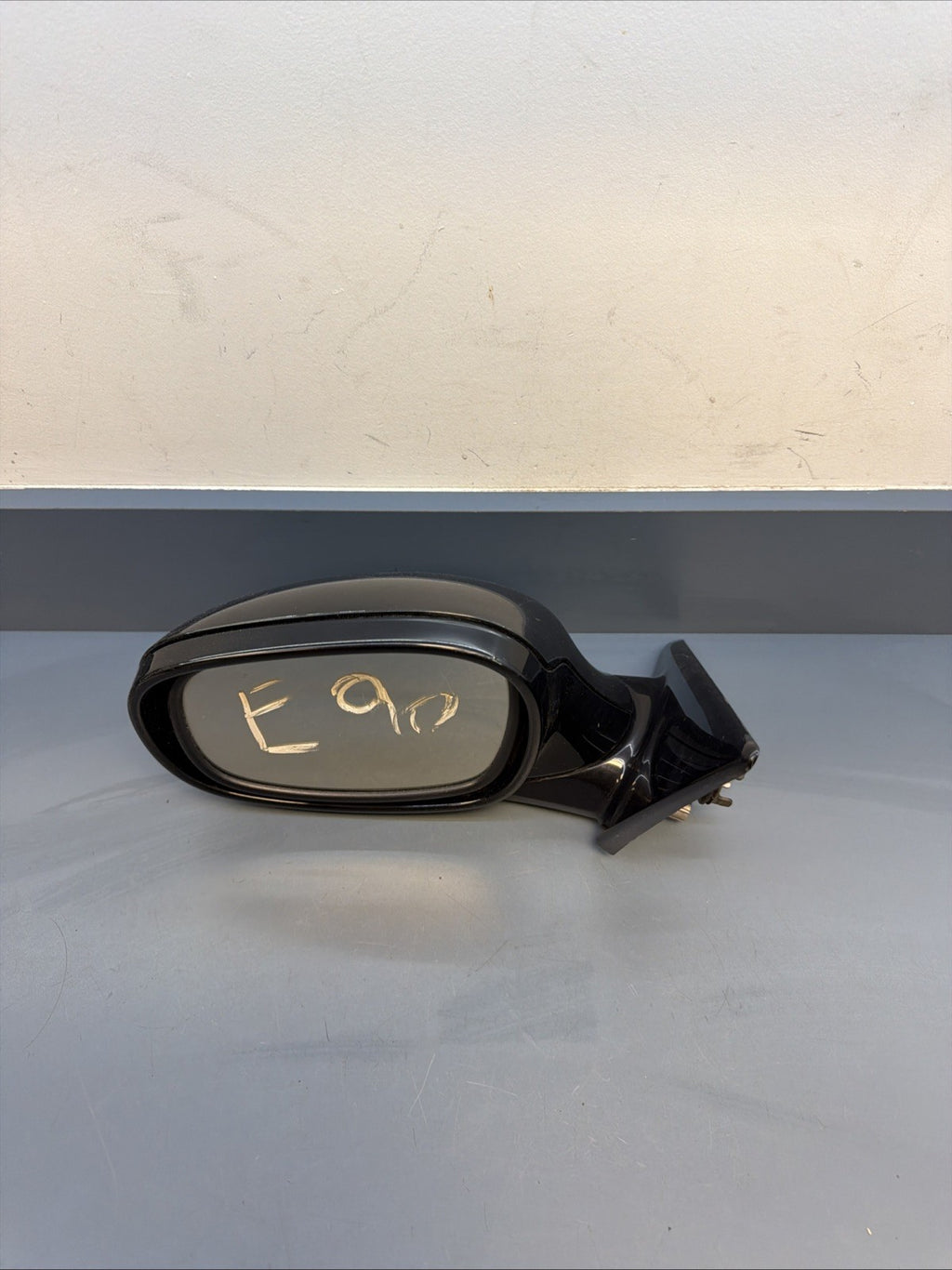 09-11 BMW E90 328i 335d Front Left Driver Side Mirror Assembly 7182695 OEM