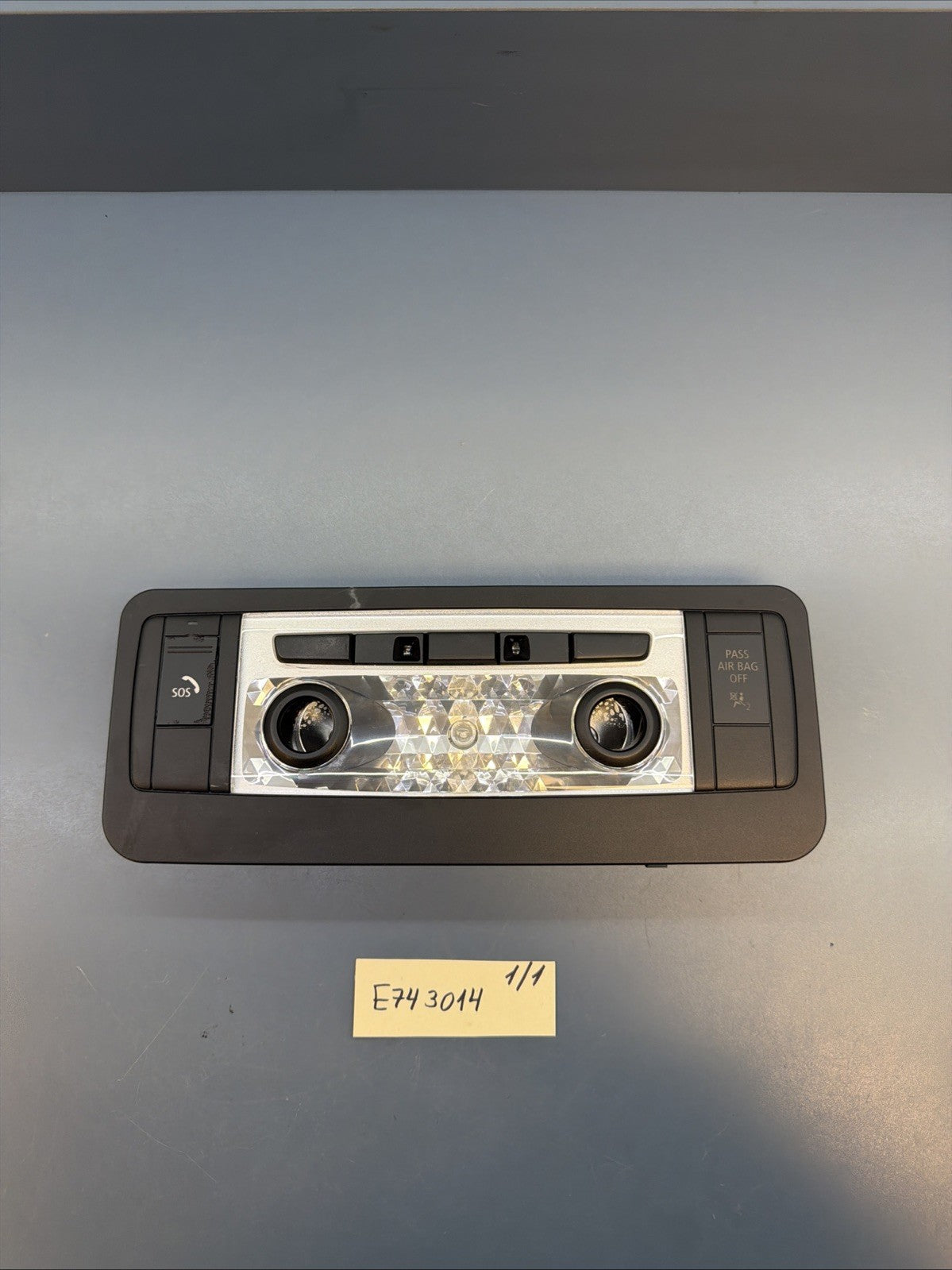 08-13 BMW E88 E93 E89 328i 335i Roof Console Dome Light SOS Switch 9225702 OEM