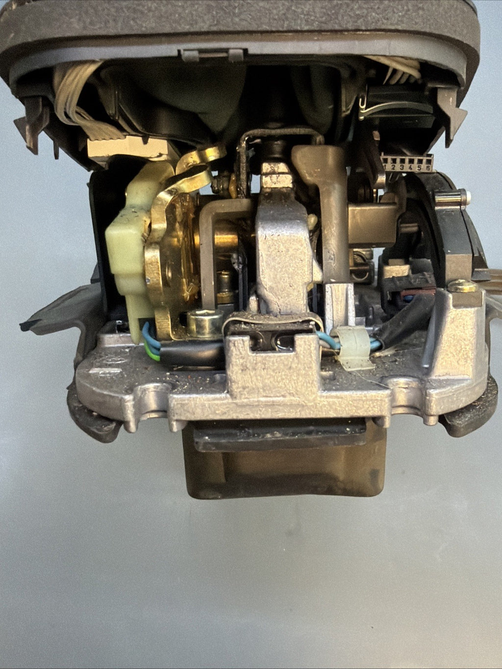2000-2006 BMW 3 SERIES AUTOMATIC TRANSMISSION SHIFTER 1422277
