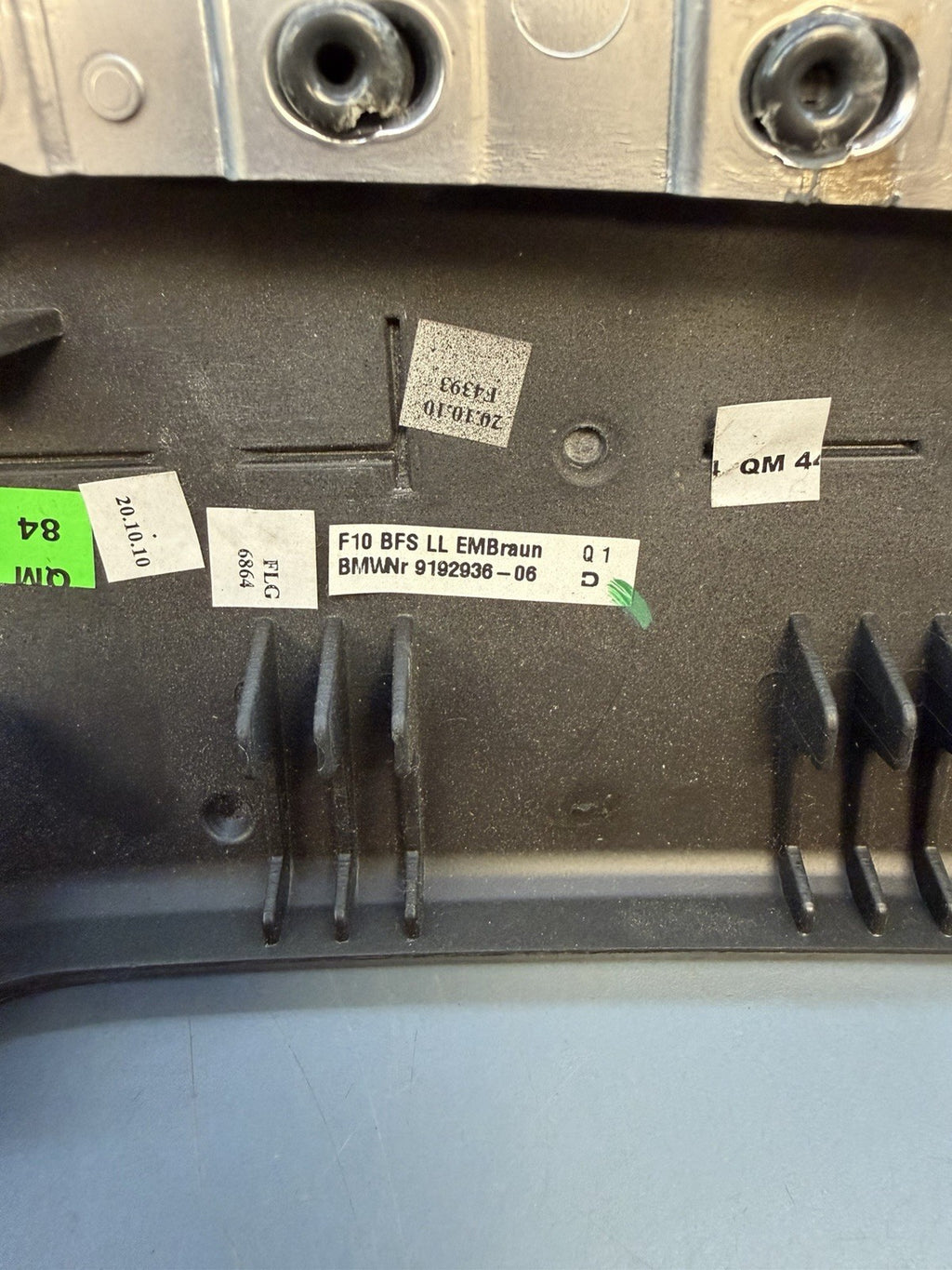 2011-2013 BMW 535I CENTER DASH AIR VENT WITH TRIM MOLDING OEM 9192936-06