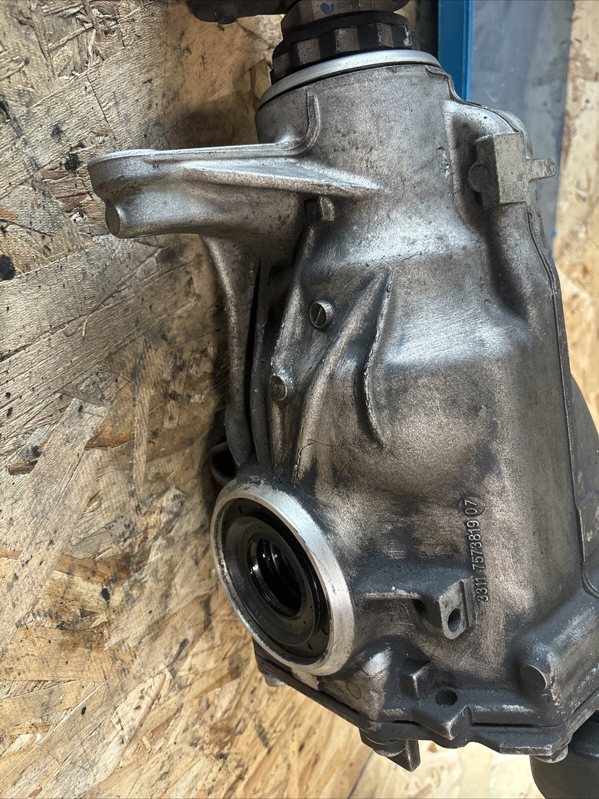 BMW F10 528 REAR DIFFERENTIAL 5 SERIES 3.23 FINAL DRIVE 7584444