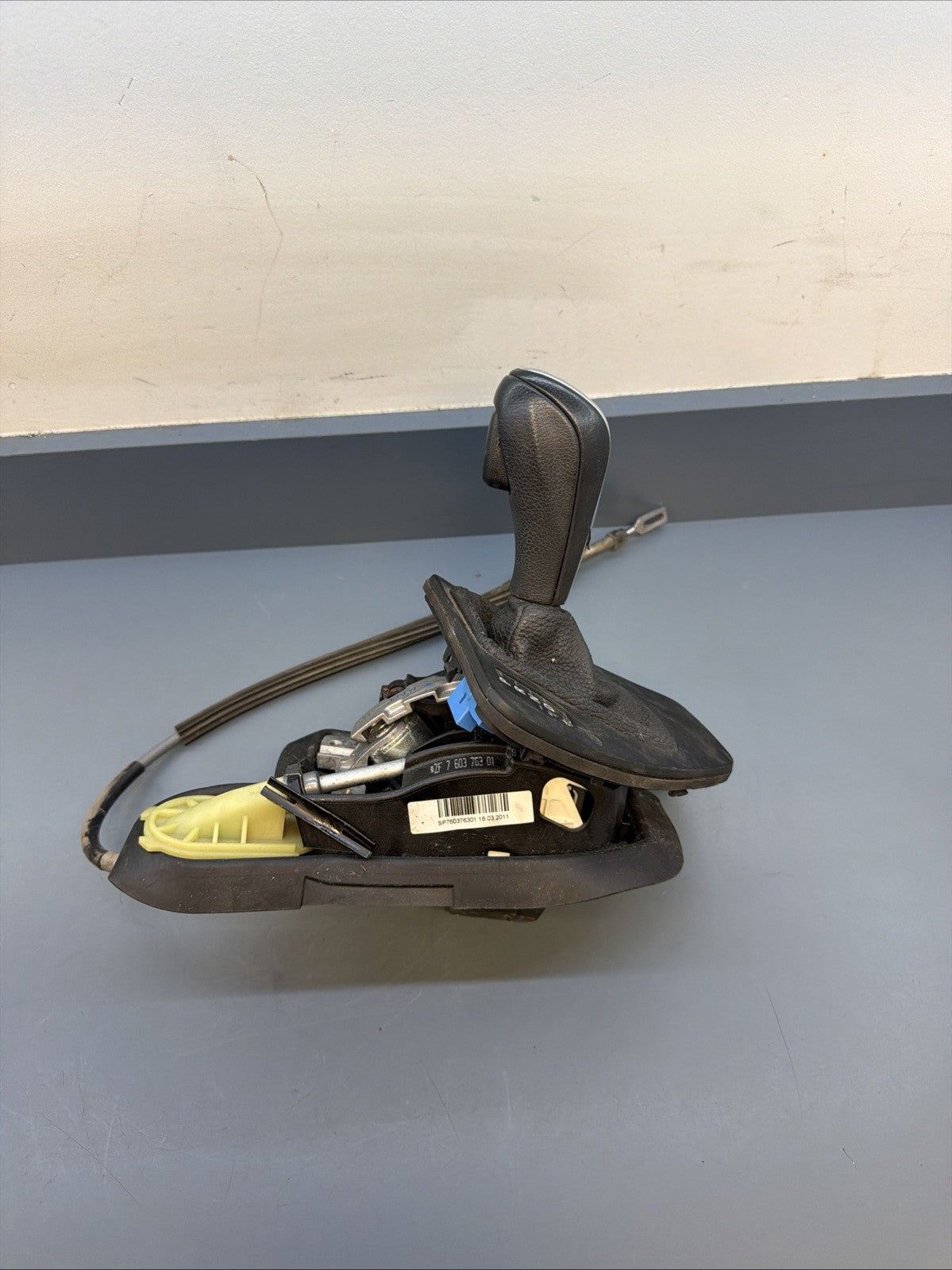 BMW 2006-2013 E90 E92 AUTOMATIC TRANSMISSION GEAR SELECTOR/SHIFTER OEM 7603763
