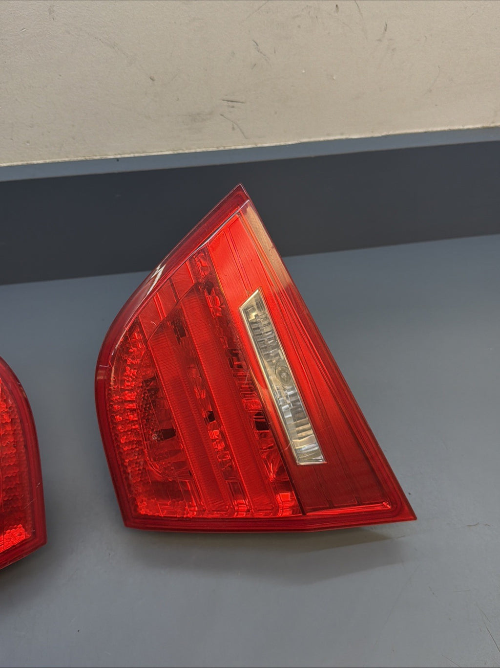 09-11 BMW E90 SEDAN LCI Rear Left Right Inner Tail Light Set OEM 7154155 7154156