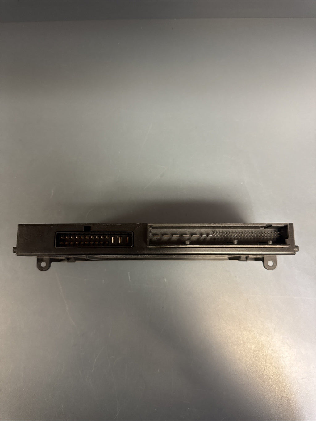 BMW E90 E91 E92 Body Control Module 6983302 OEM 06-13 325 328 330 335 M3