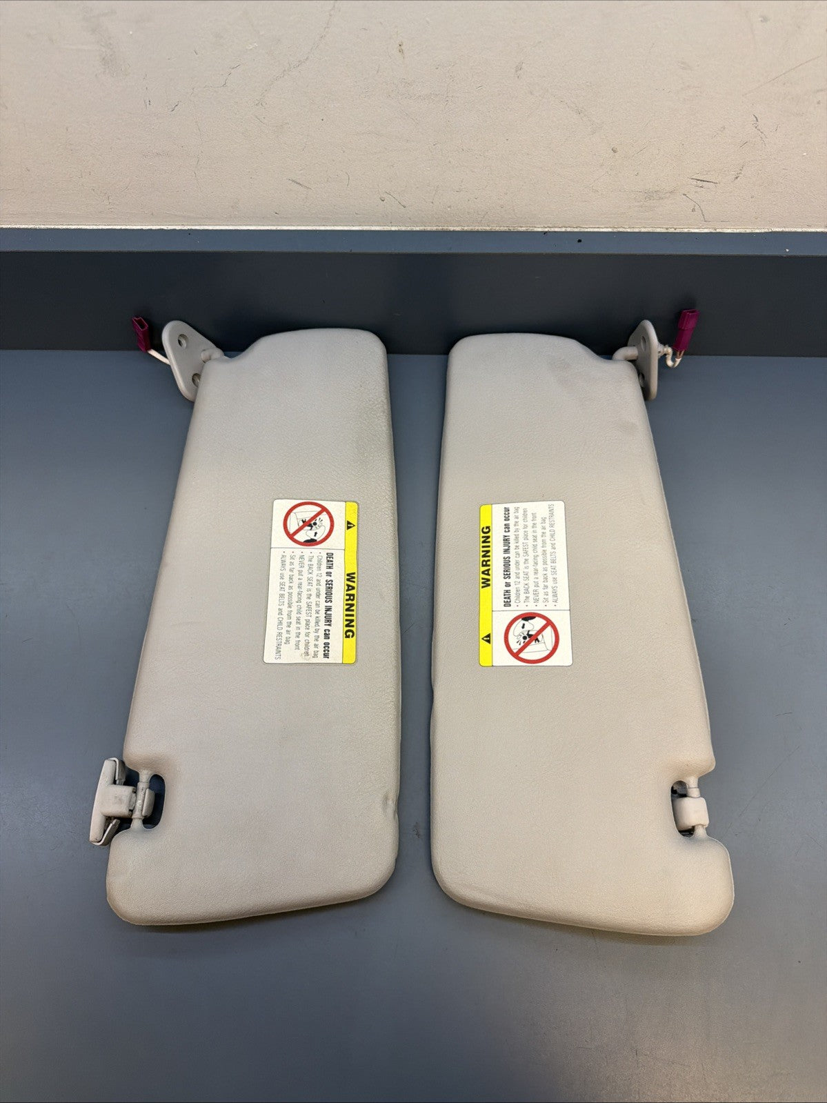 00–05 BMW E46 325i Right & Left Light Sun Visor Mirror Leather Set Grey 6905983