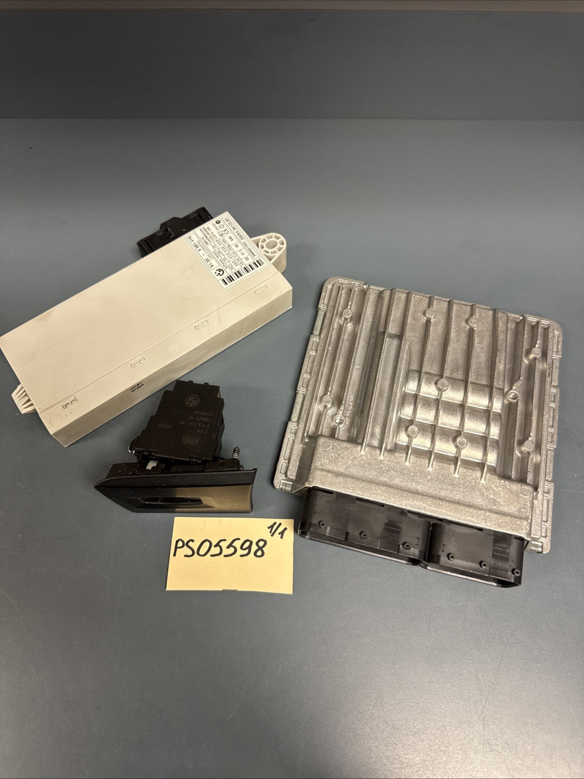 BMW E90 E91 E92 Engine Computer DME CAS KEY MsV70 N52 Auto OEM 06-08  7561817