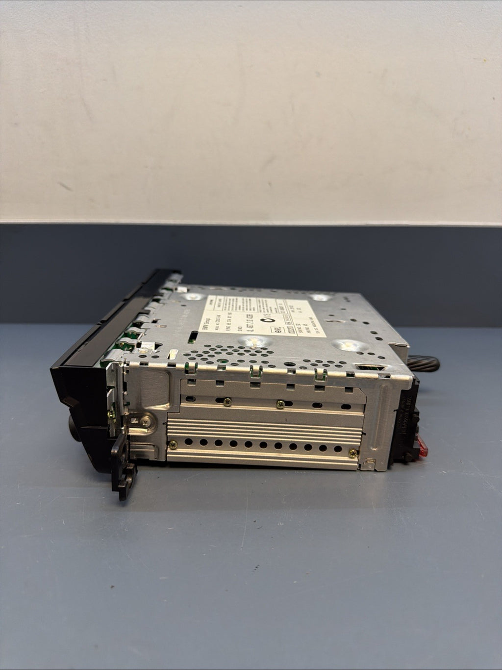BMW 97-06 E46 3 SERIES BUSINESS CD AM/FM RADIO PLAYER OEM 6921963