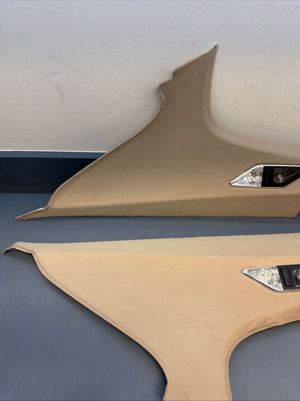 99-05 BMW E46 SEDAN Pair Of Left & Right Rear C Pillar Trim Panel BEIGE 8220243