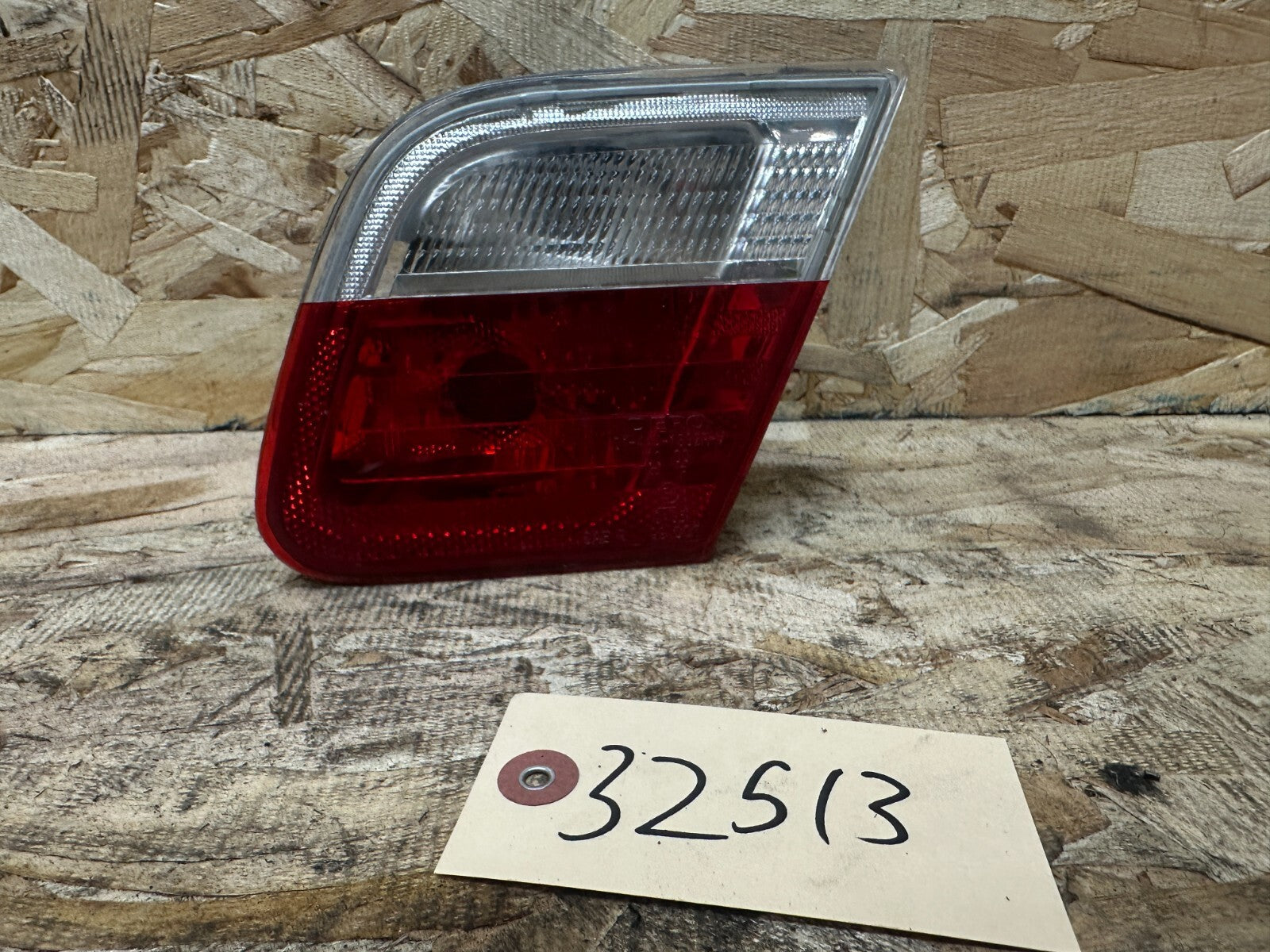 BMW 99-02 E46 PRE LCI INNER TRUNK TAIL LIGHT SET 1 OEM 1 AFTERMARKET 084441302