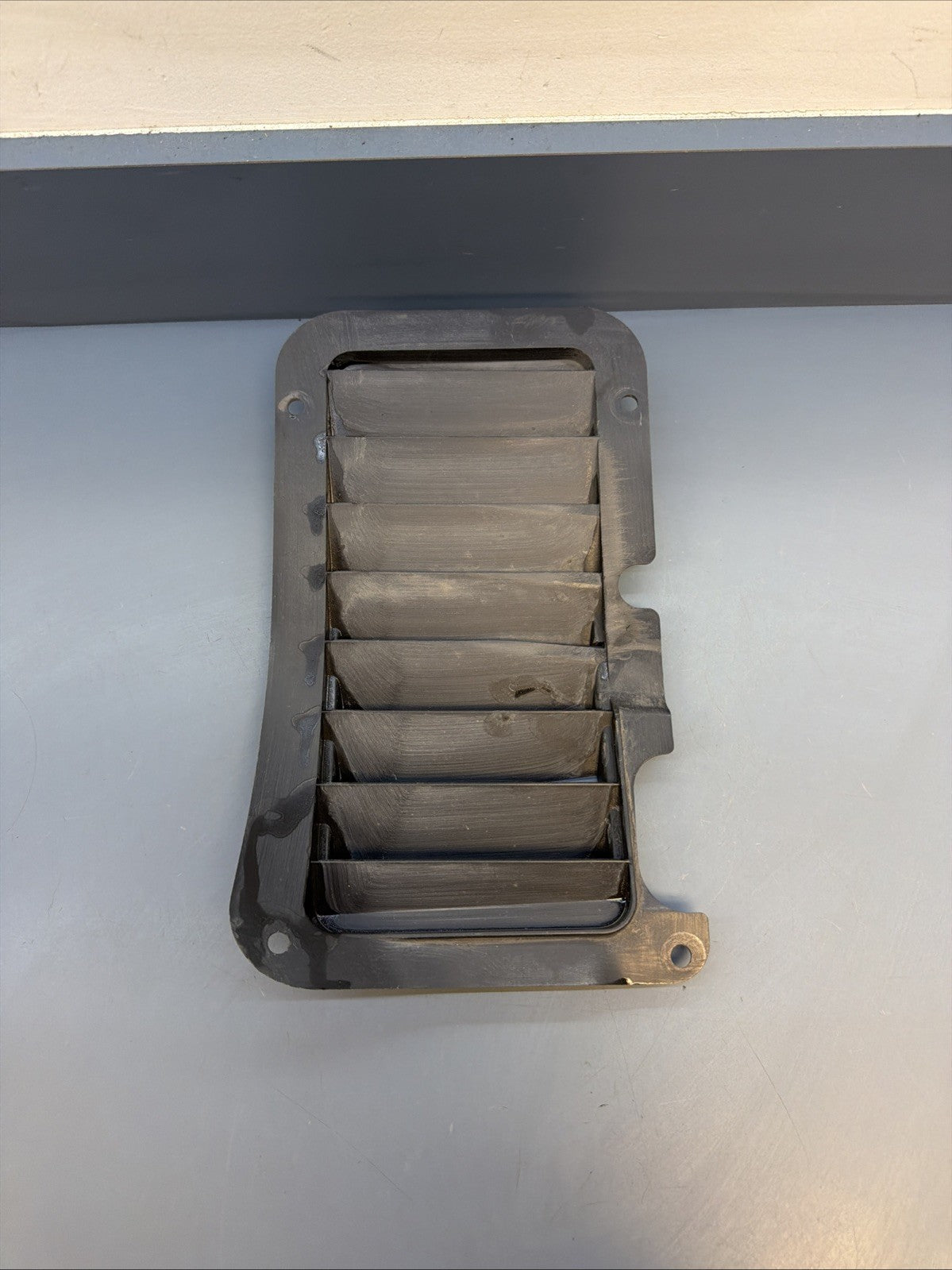 07-13 BMW E84 E90 E92 E93 335d X1 Oil Cooler Air Duct Right Side 7161436 OEM