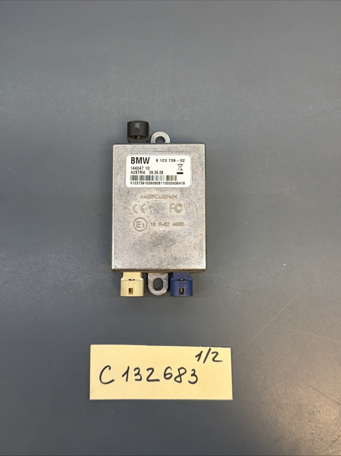 2008 - 2010 BMW 535i 528i 550i E60 USB HUB ANTENNA CONTROL MODULE OEM 9123739