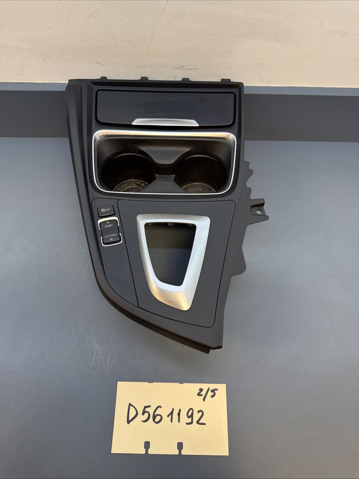 11-19 BMW 3 4 F30 F32 F33 F34 SERIES CENTRE CONSOLE CUP HOLDERS STORAGE 82197009