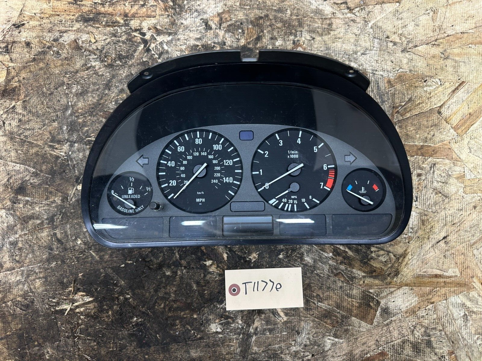 BMW 97-99 E39 5 SERIES PRE LCI INSTRUMENT GAUGE CLUSTER SPEEDOMETER OEM 8375673