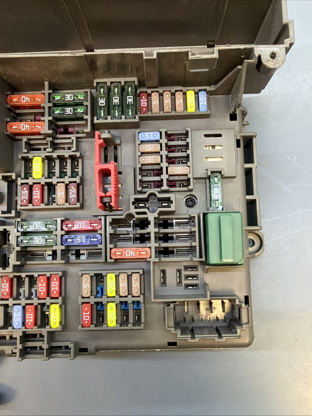 08-13 BMW 328i 335i E90 E92 E93 Front Power Distribution Fuse Box 9119444 OEM