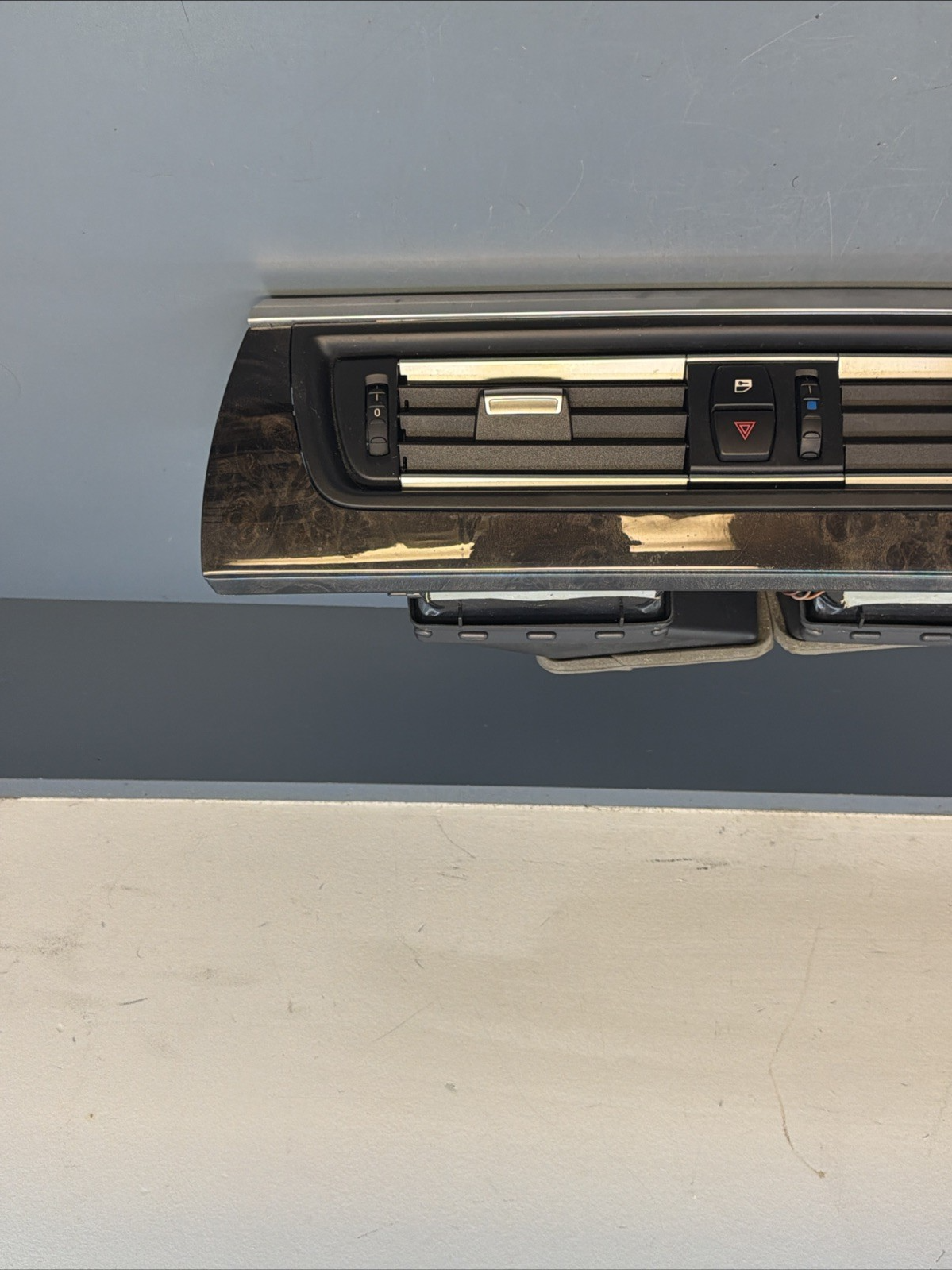 2012-2018 BMW 650i 640i F12 F06 Front Center Dash Air Vent Panel Trim  9197515