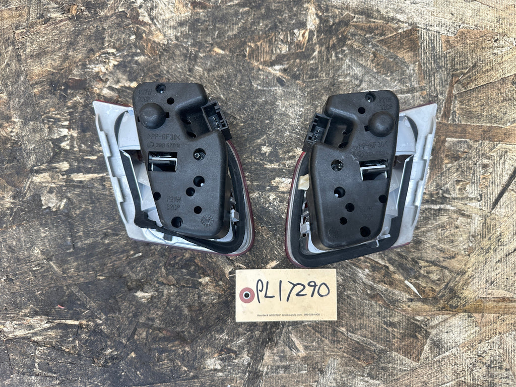 BMW 98-06 E46 3 SERIES INNER TRUNK LEFT+RIGHT TAIL LIGHTS 2PC 6920706+6920705