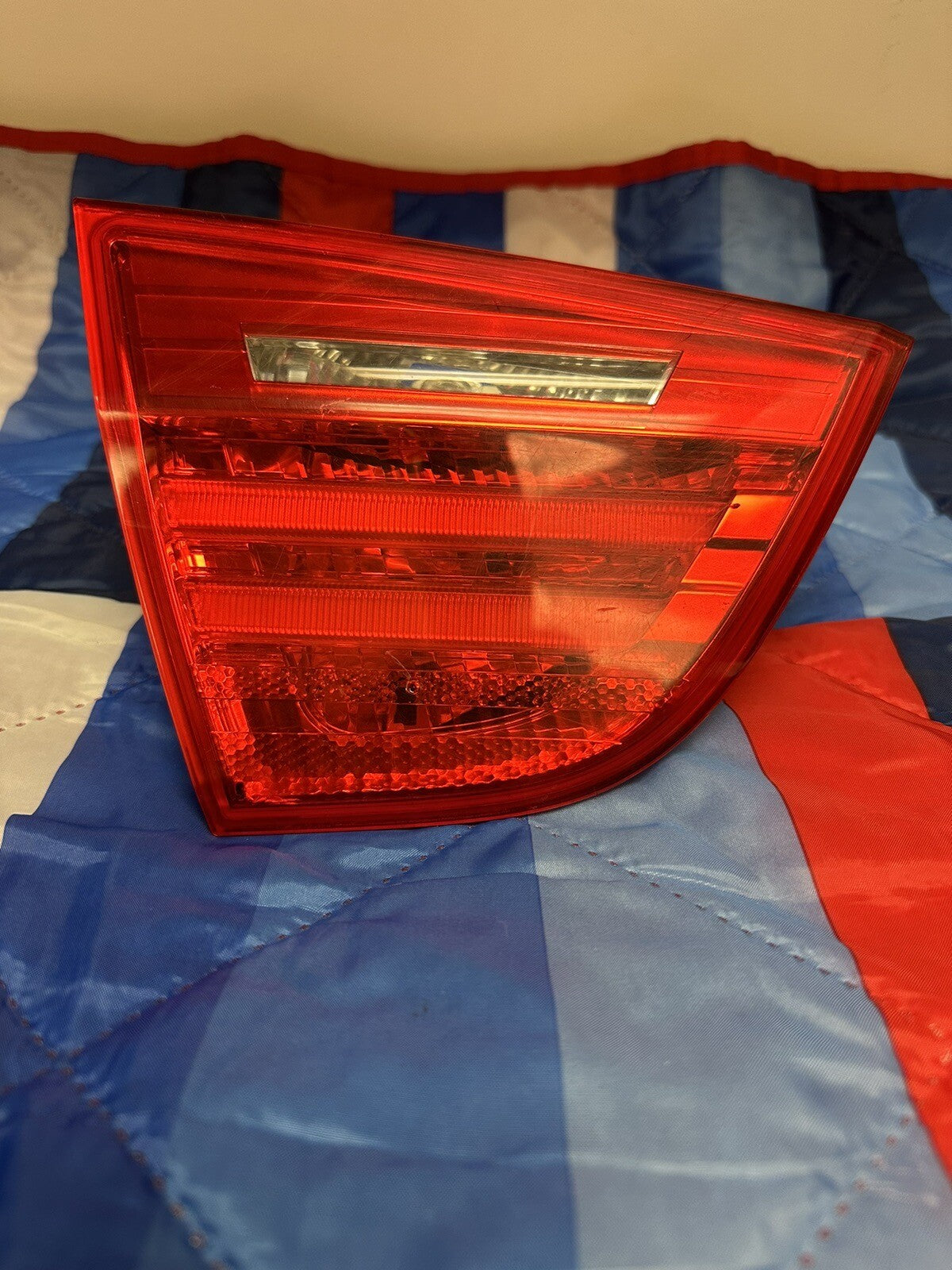 2009-2011 BMW 335I E90 LCI 3-SERIES LEFT REAR SIDE INNER TAIL LIGHT 4871733 OEM