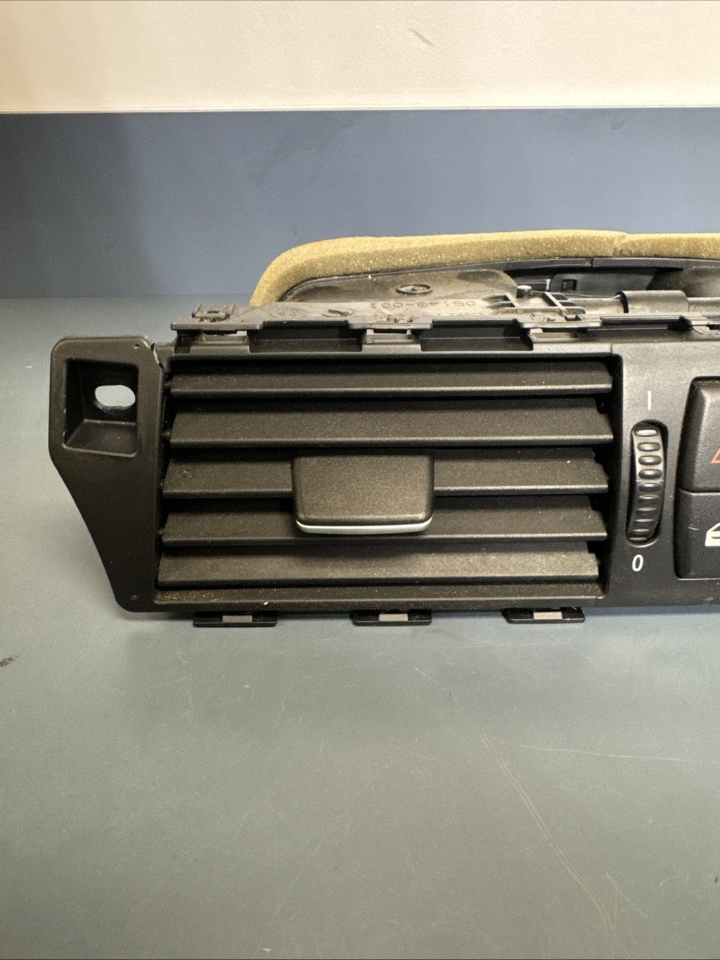 2004-2010 BMW 5 Series Center Dashboard AC Heater Air Vent Grill 6910734 OEM