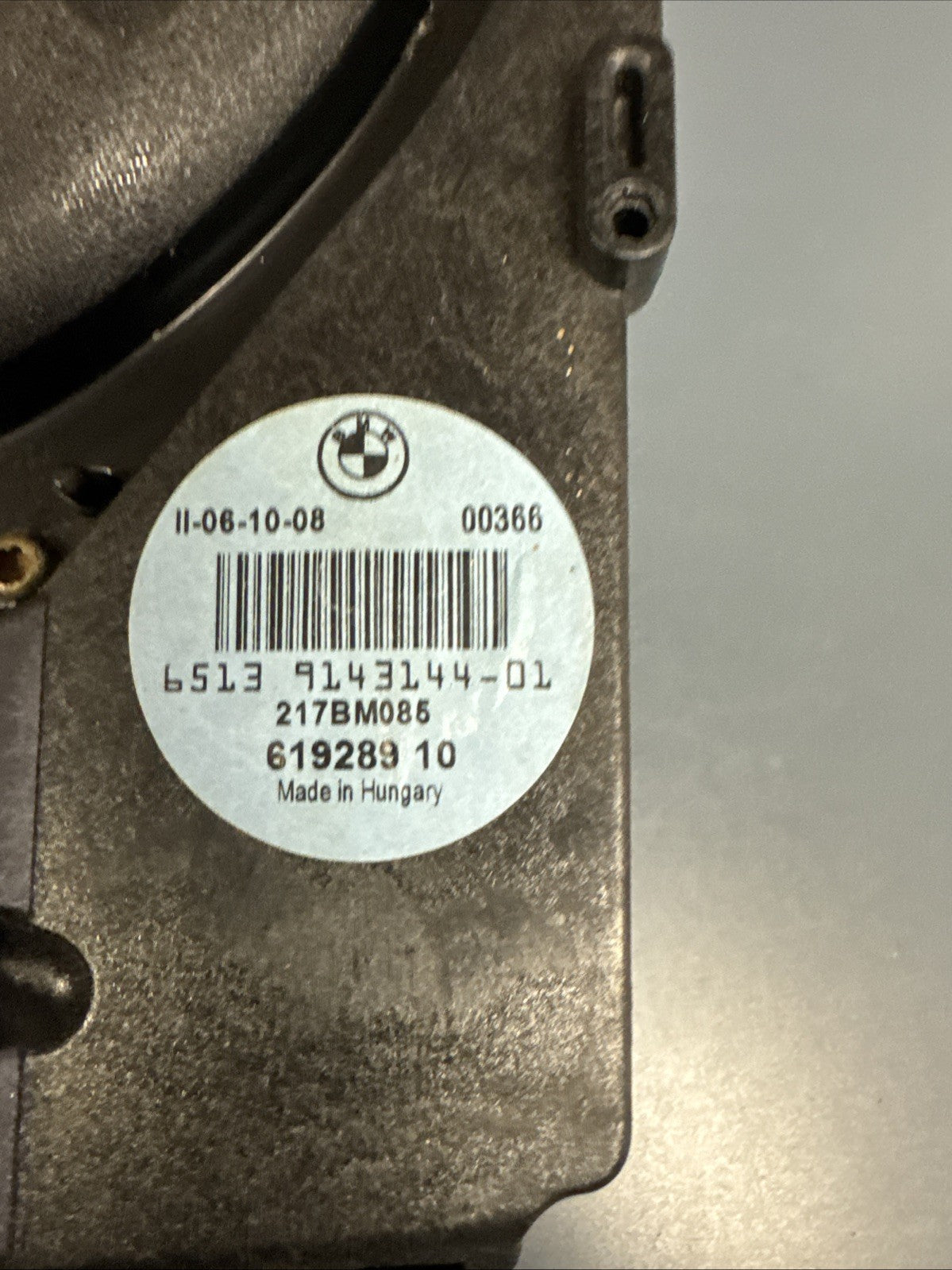 07-11 BMW E90 E88 Front Passenger Subwoofer Speaker Unit 9143144 OEM
