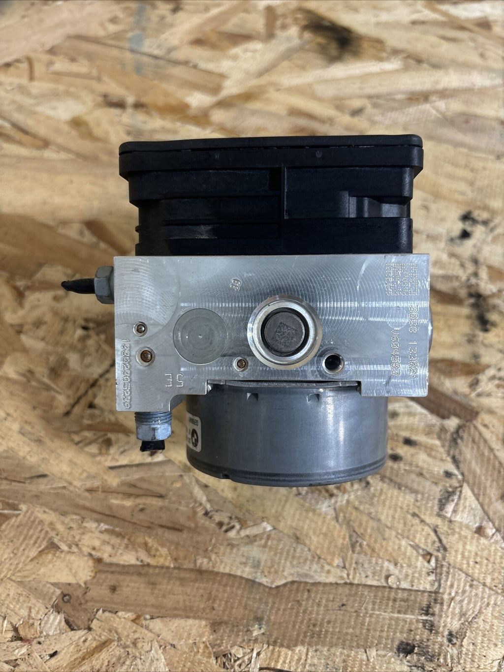 2012 - 2016 BMW 328i F30 ENGINE ABS ANTI LOCK BRAKE PUMP  CONTROL MODULE OEM