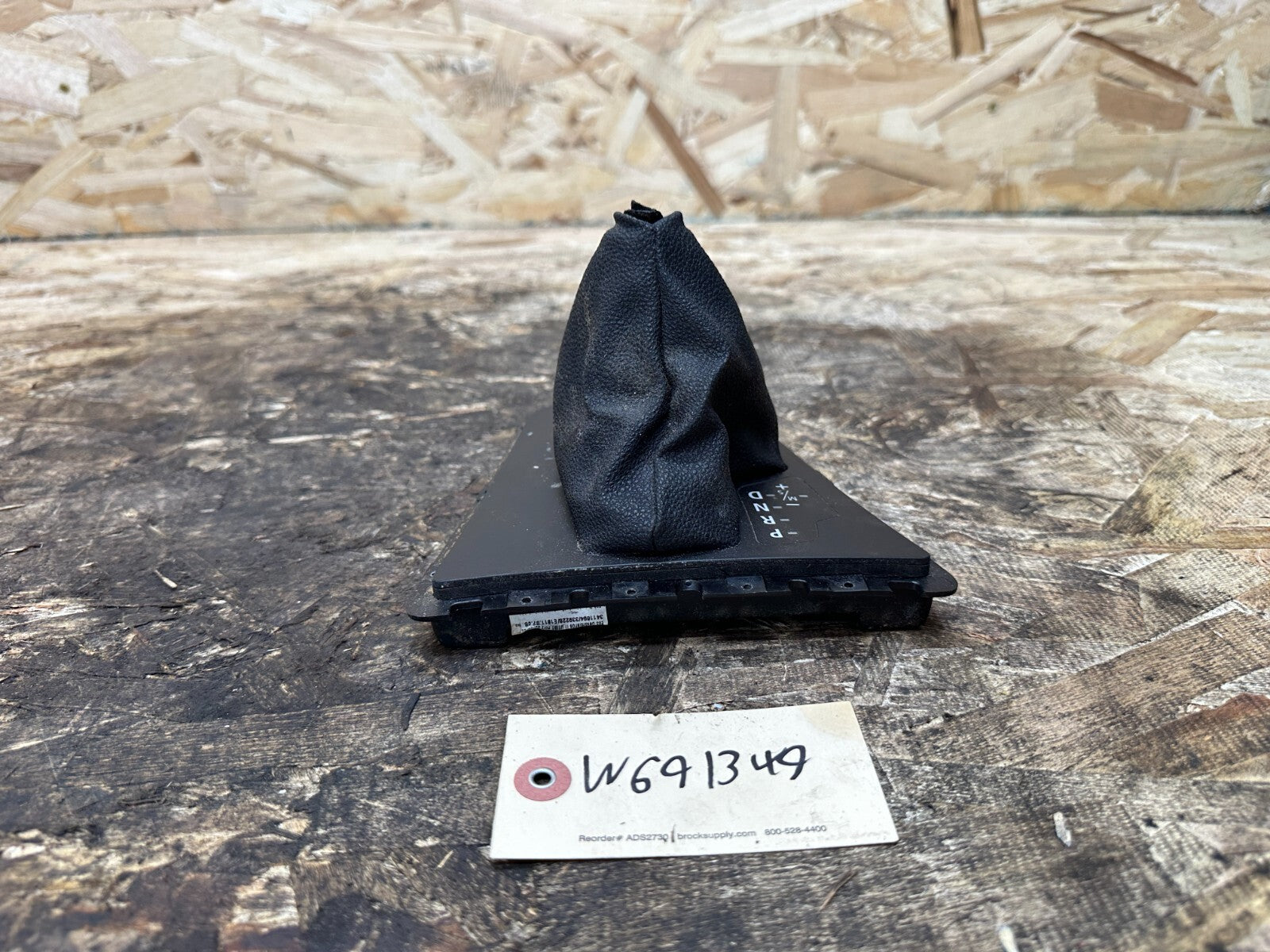 BMW 2003-2010 E83 X3 AUTOMATIC TRANSMISSION GEAR SHIFTER BOOT BLACK OEM 7056025