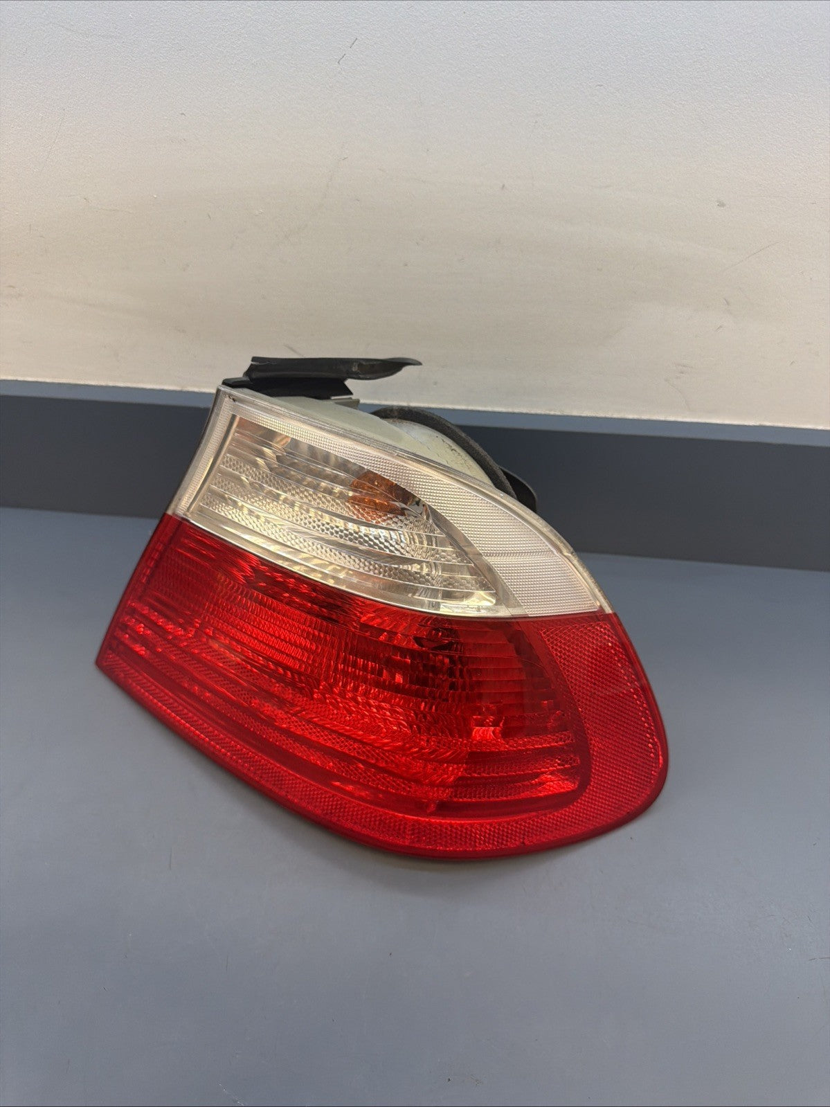 BMW 00-03 E46 325 330 M3 Coupe Right Passenger Outer Tail Light 8383826